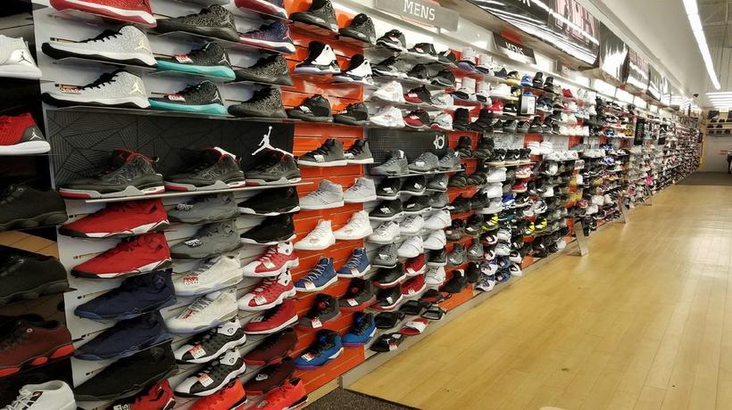 Hibbett Sports Opens In Craig, 55% OFF