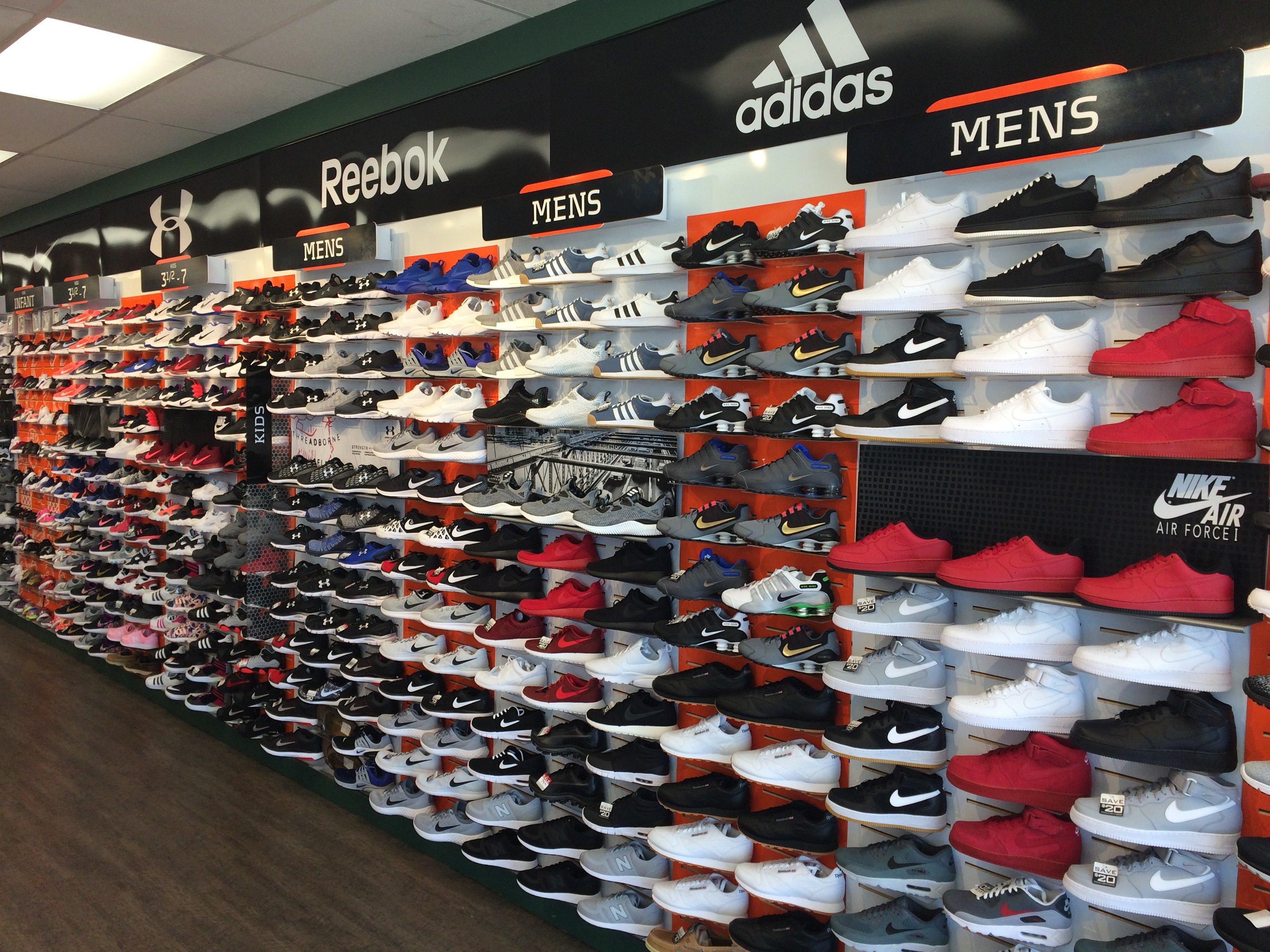hibbett sports track shoes