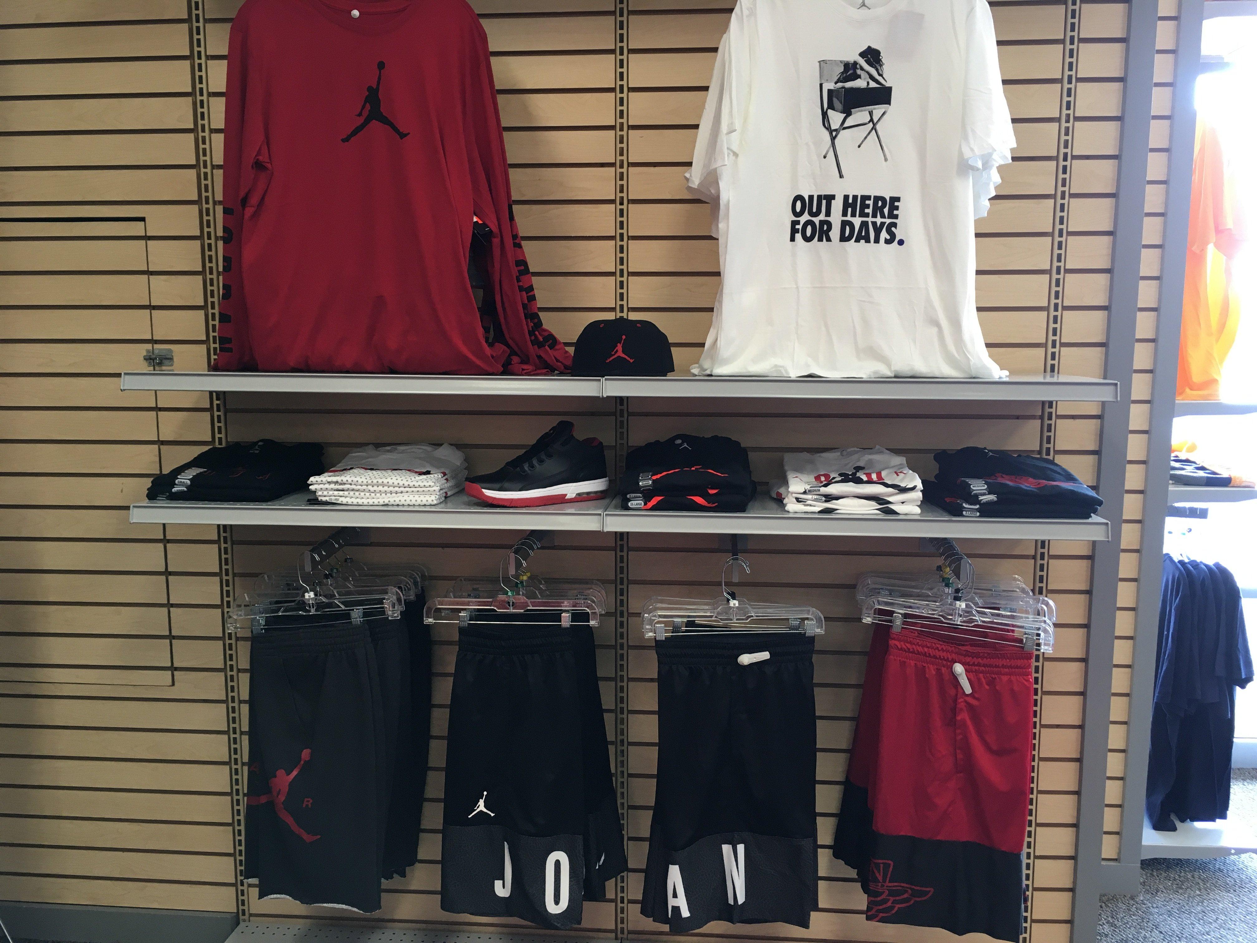 hibbett sports jordan shirts