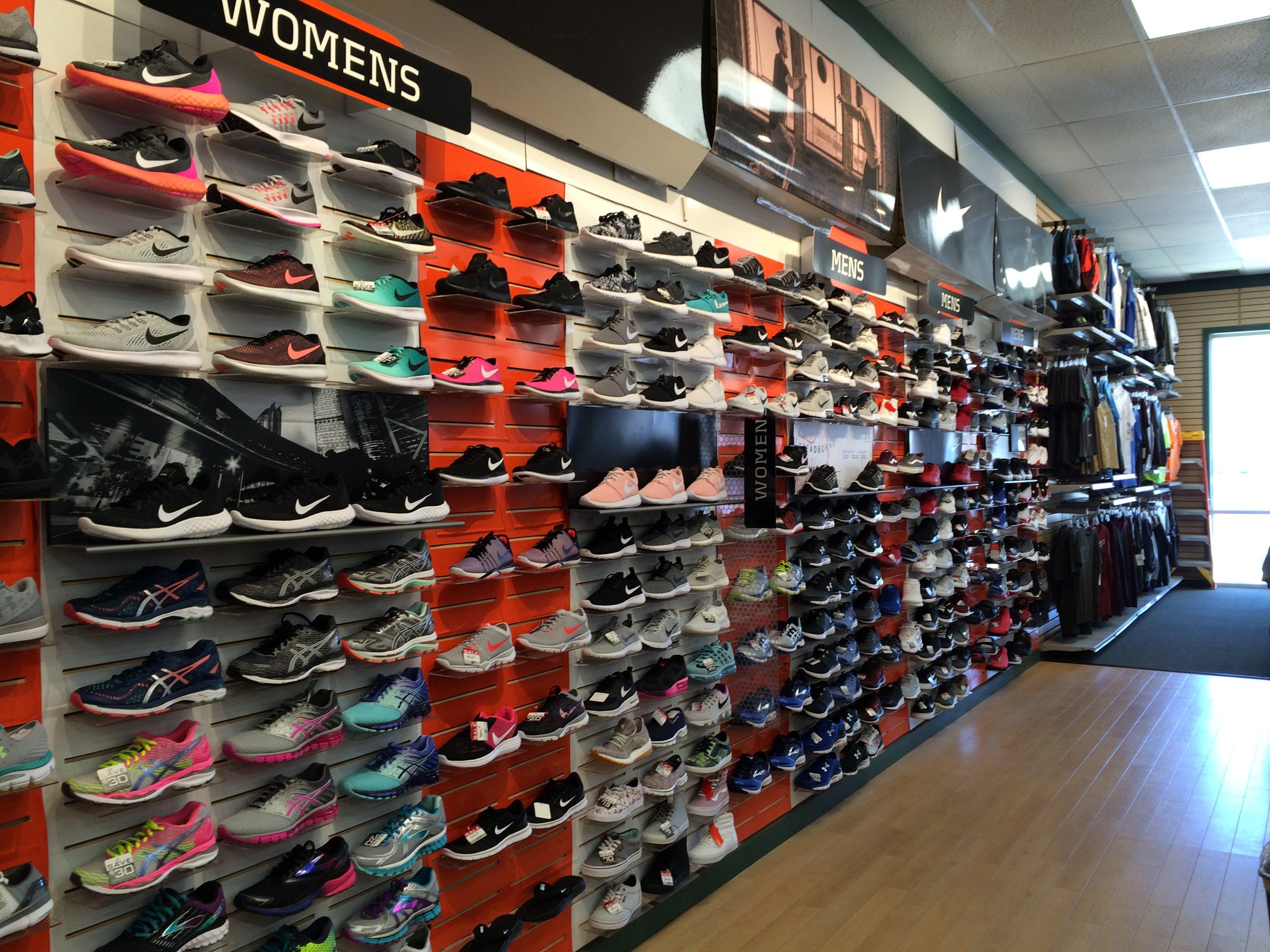 hibbett sports shoes in store