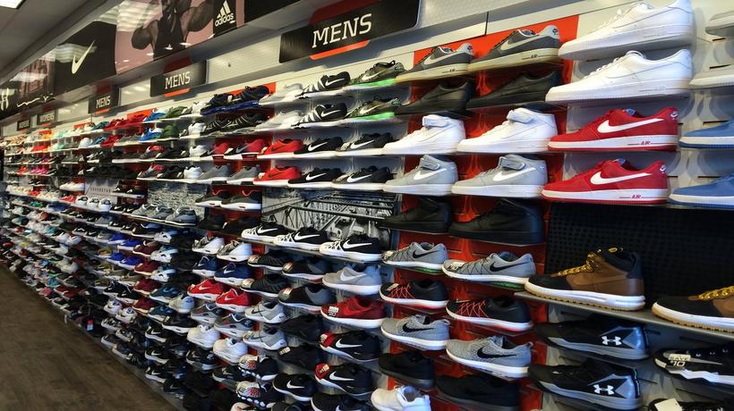 Hibbett Sports in Lafayette, LA - Sneakers Store  Nike, Hey Dude, Jordan,  adidas, New Balance & more