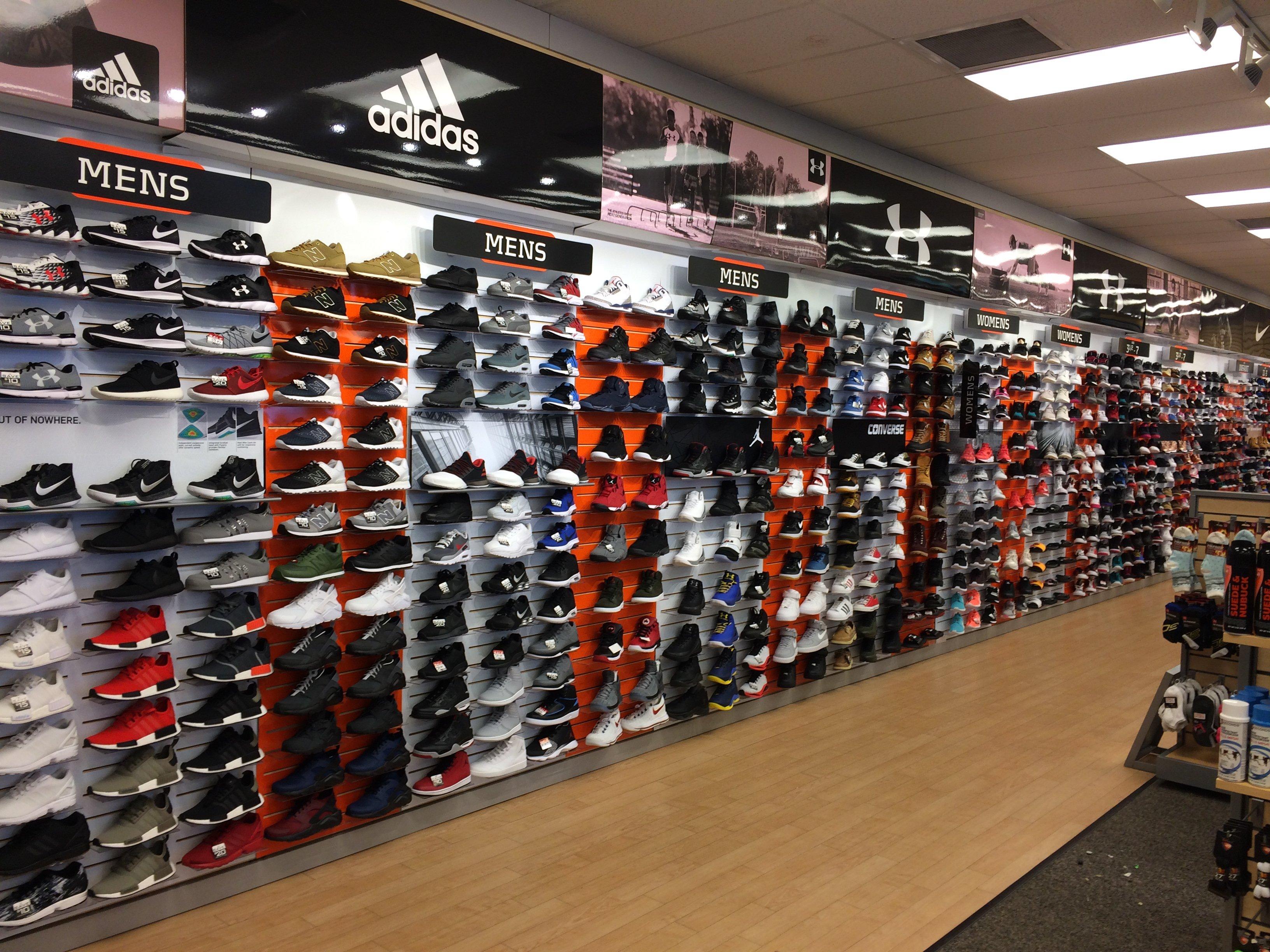 hibbett shoe store