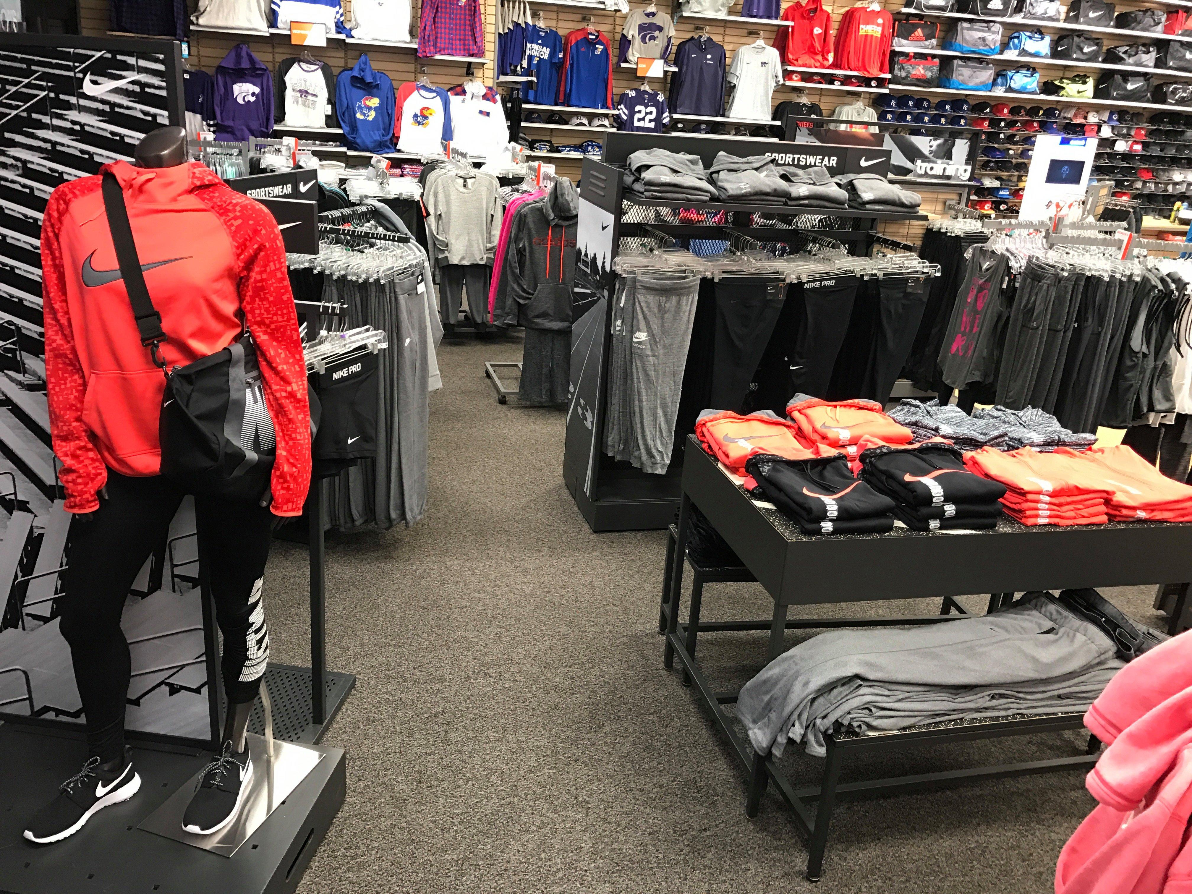 hibbett sports womens clothing