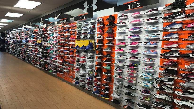 Hibbett Sports in Snyder, TX - Athletic Shoes Store