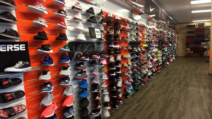 Hibbett sports womens clothing deals