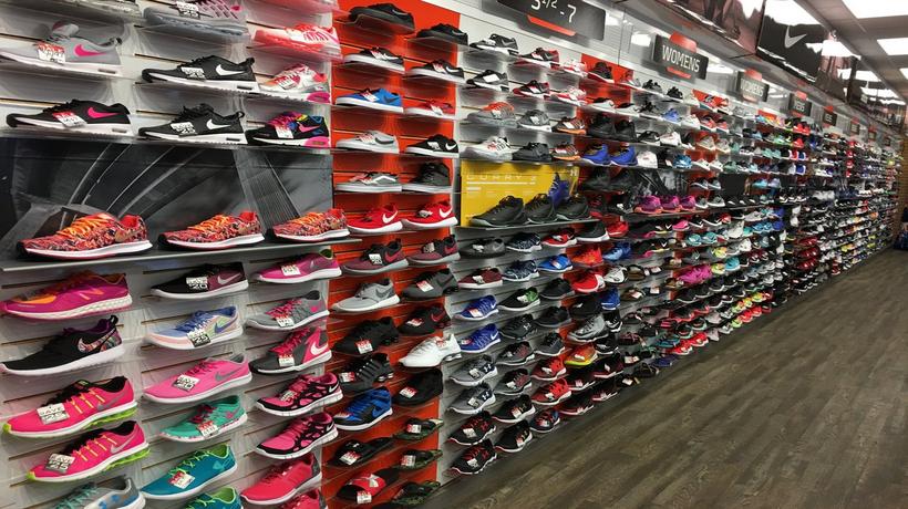 Hibbett sports outlet shoe sale