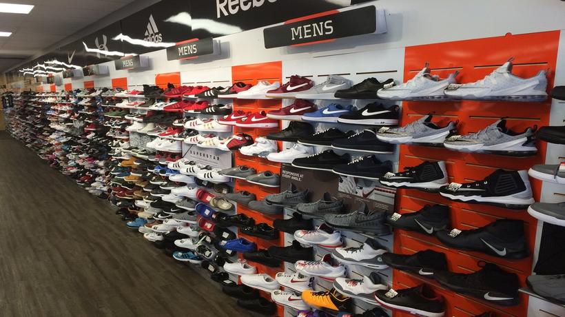 Hibbett Sports in Lakeland, FL - Sneakers Store