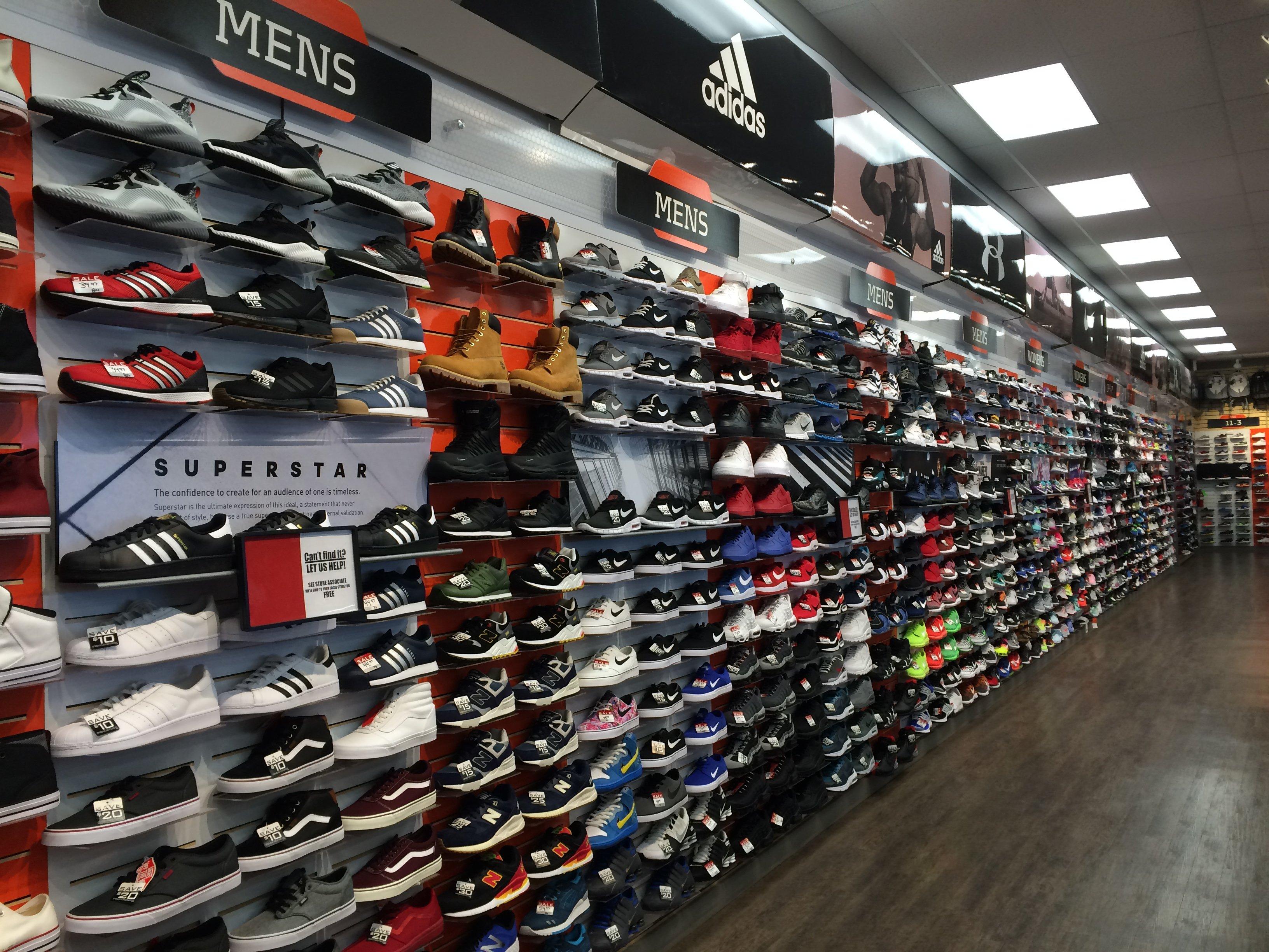 hibbett sports track shoes