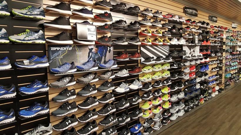 Hibbett  City Gear: Sneakers, Shoes, Athletic Clothing & Sporting Goods