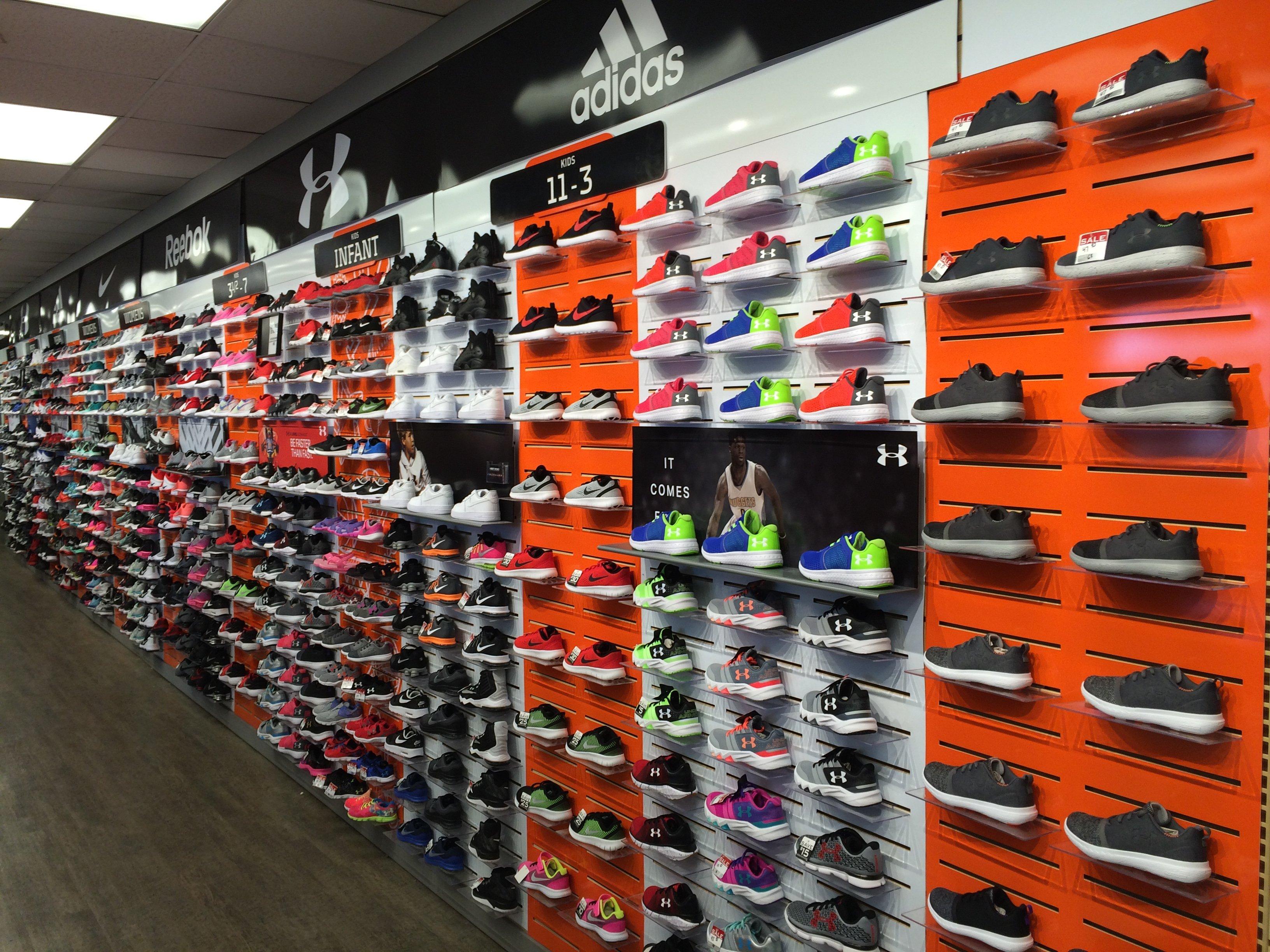 hibbett sports adidas