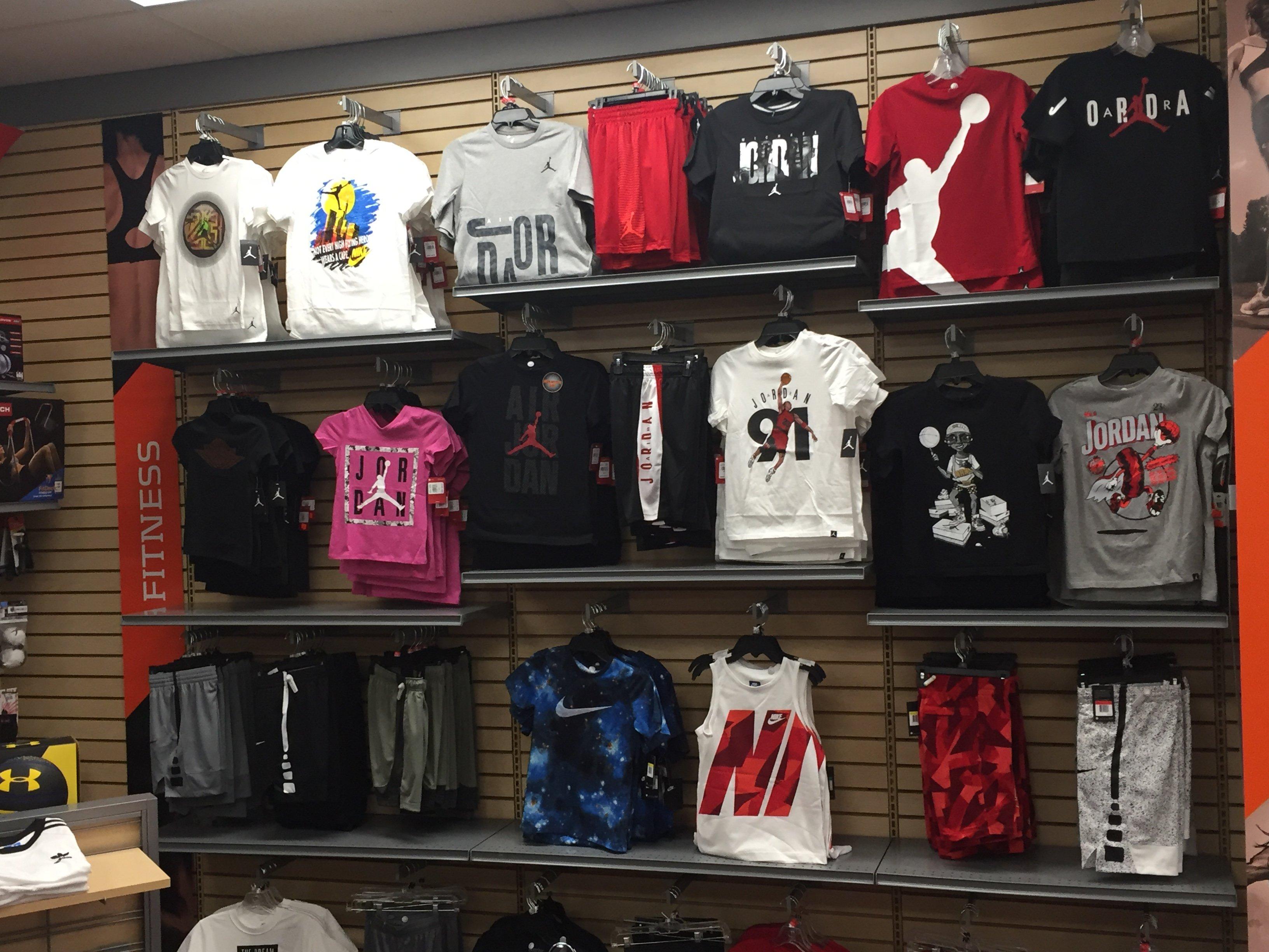 hibbett sports jordan shirts