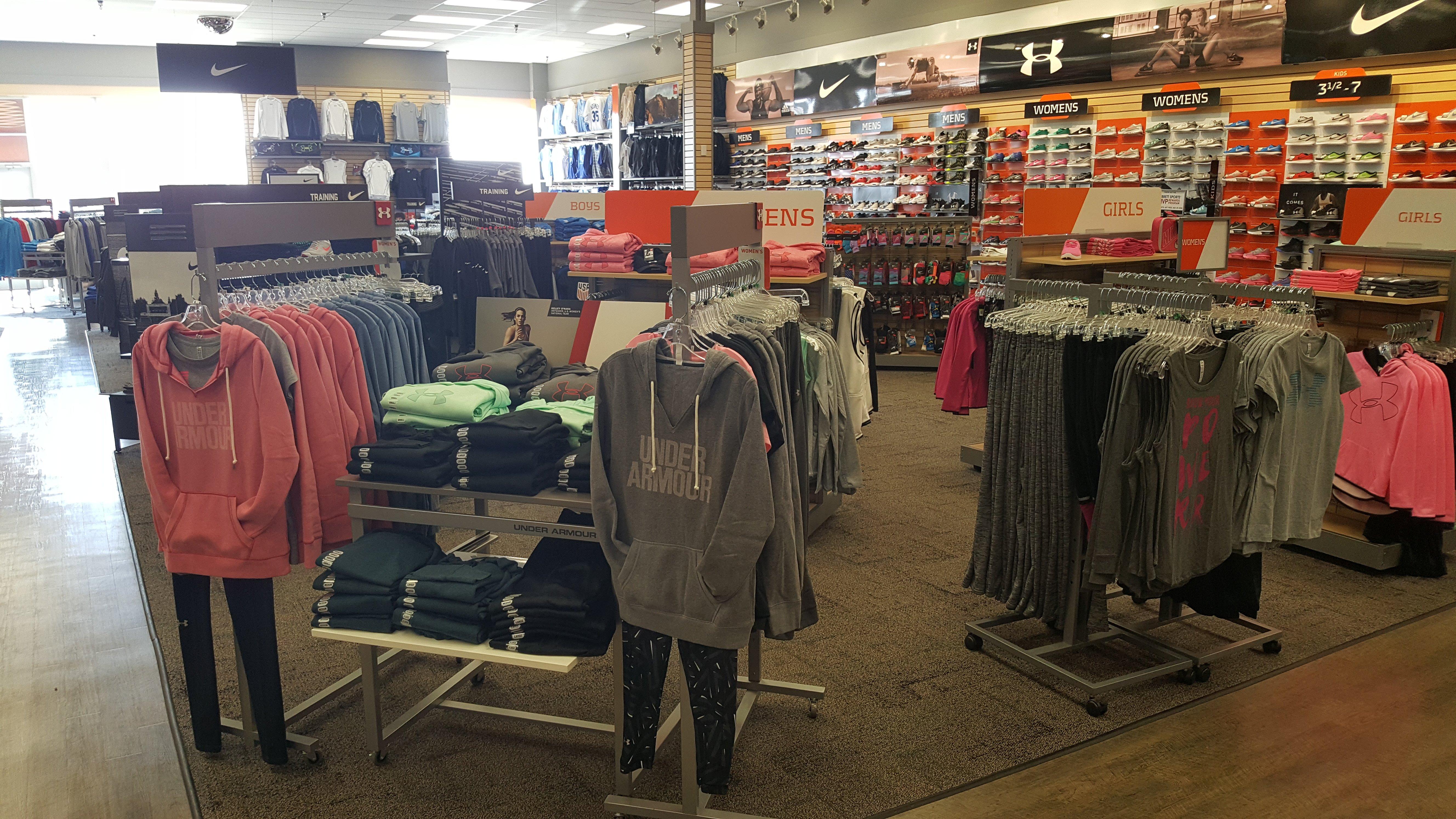 hibbett sports adidas clothing