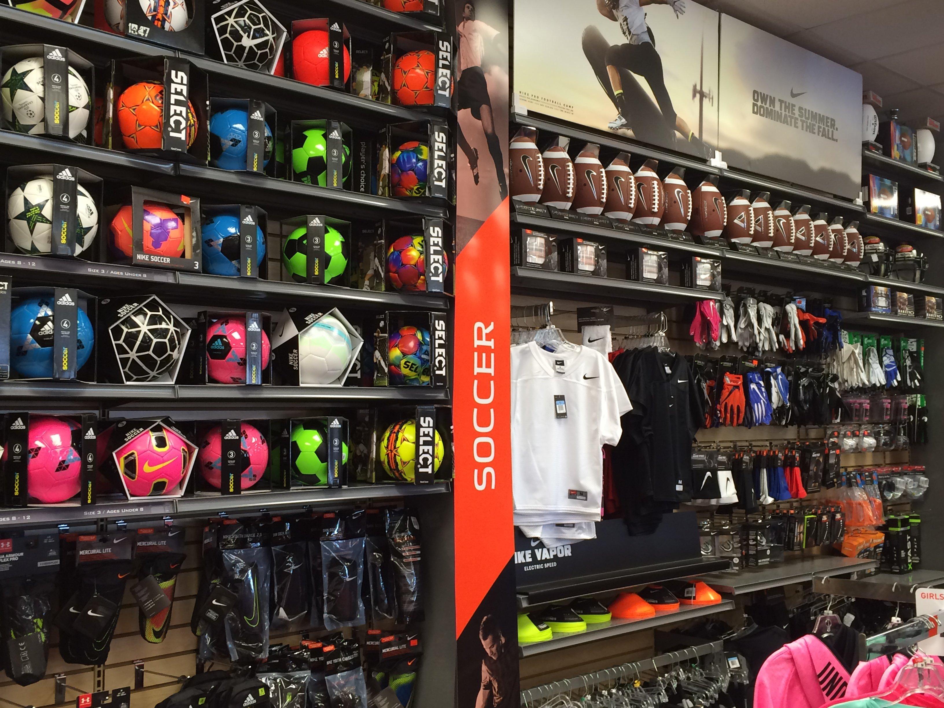 adidas outlet leesburg va