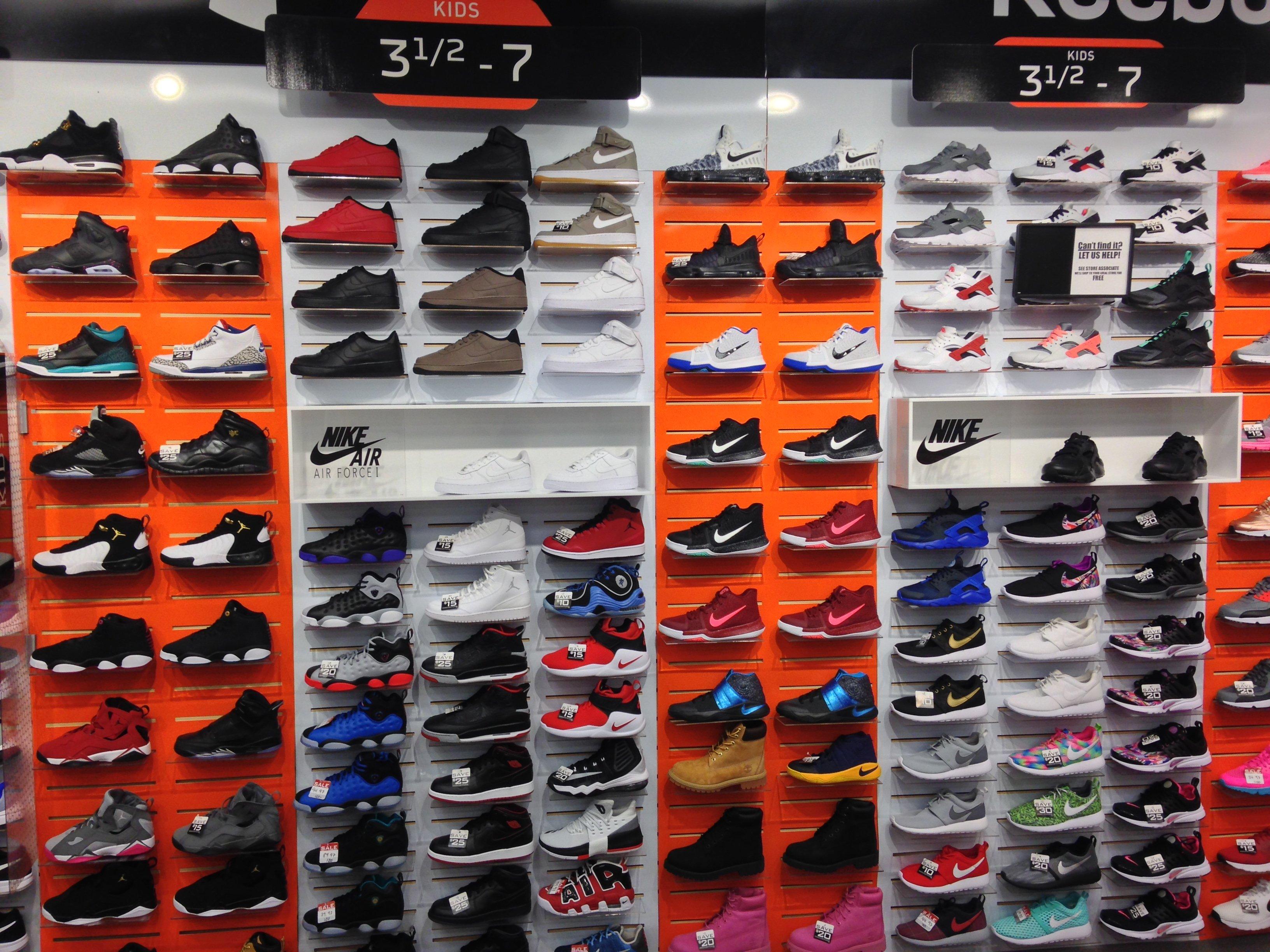 hibbets soccer cleats