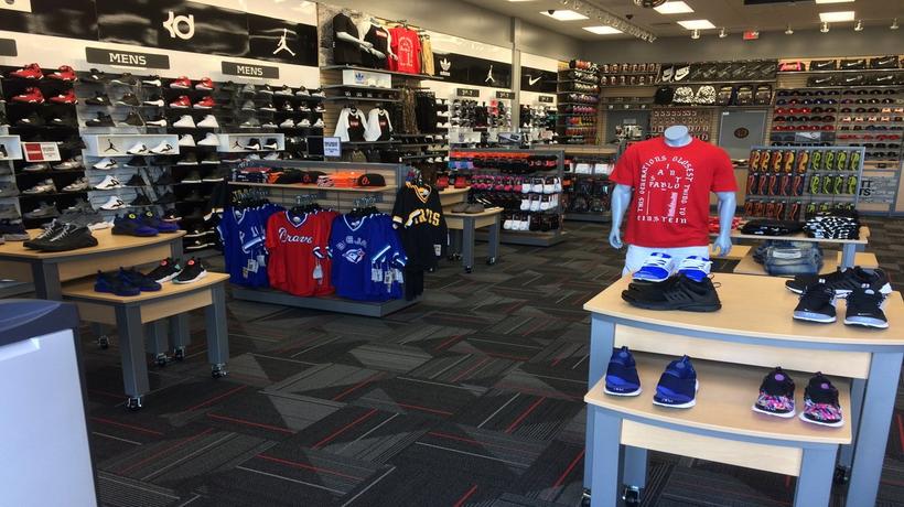 Hibbett Sports Opens Second Location To Serve Kansas City