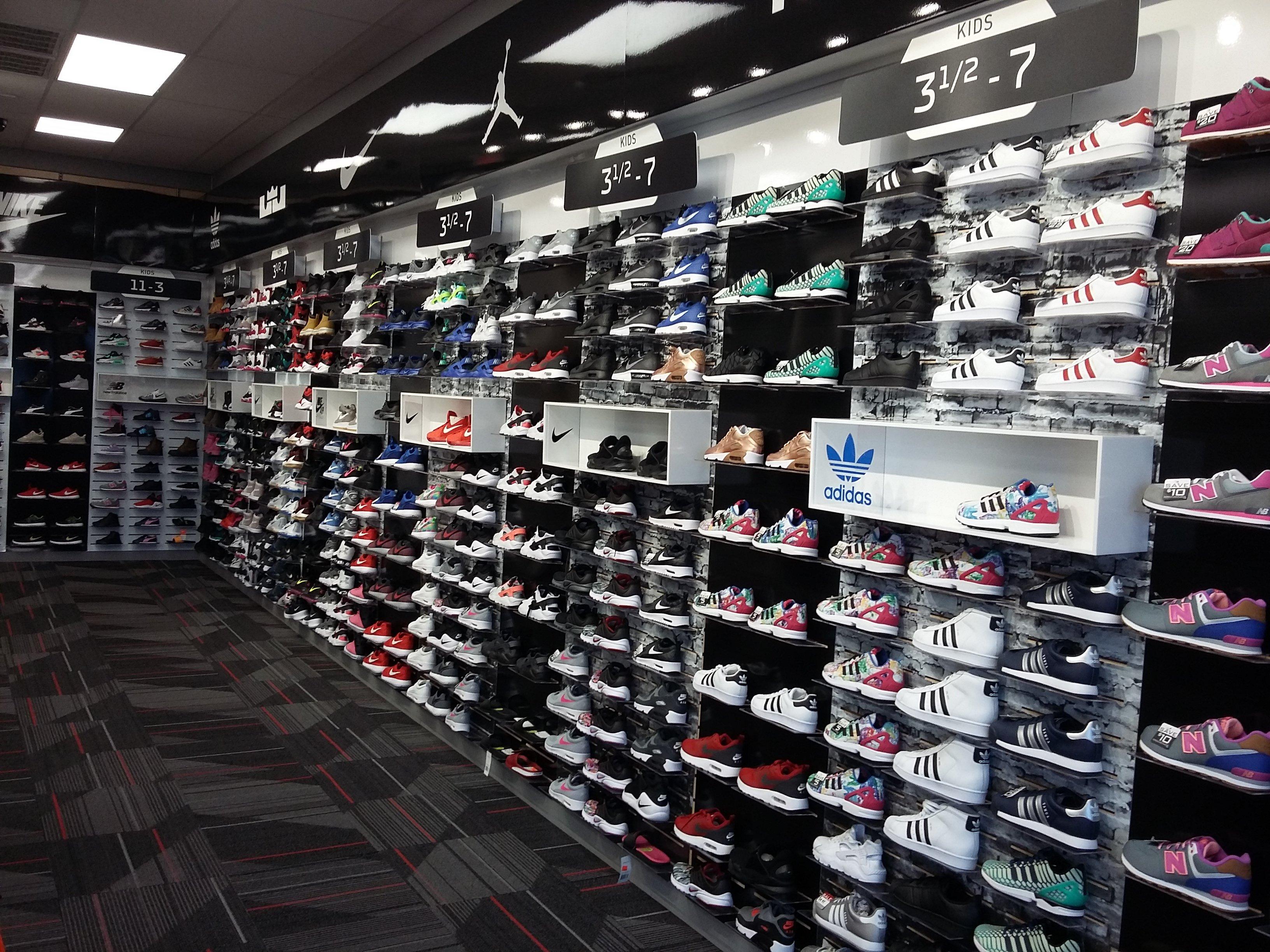 nike outlet on chenal