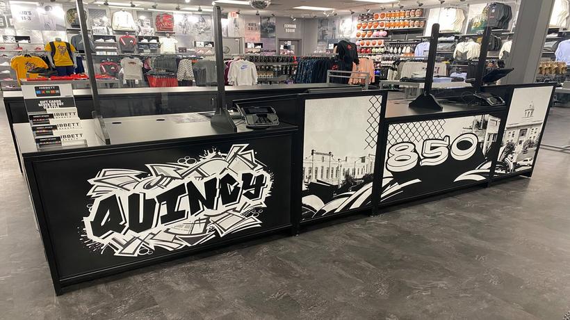 hibbett sports quincy mall