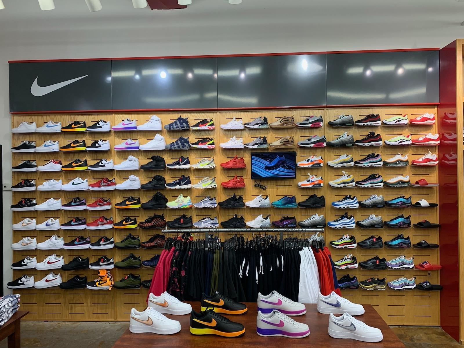 nike store meridian