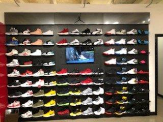shoe stores in aspen