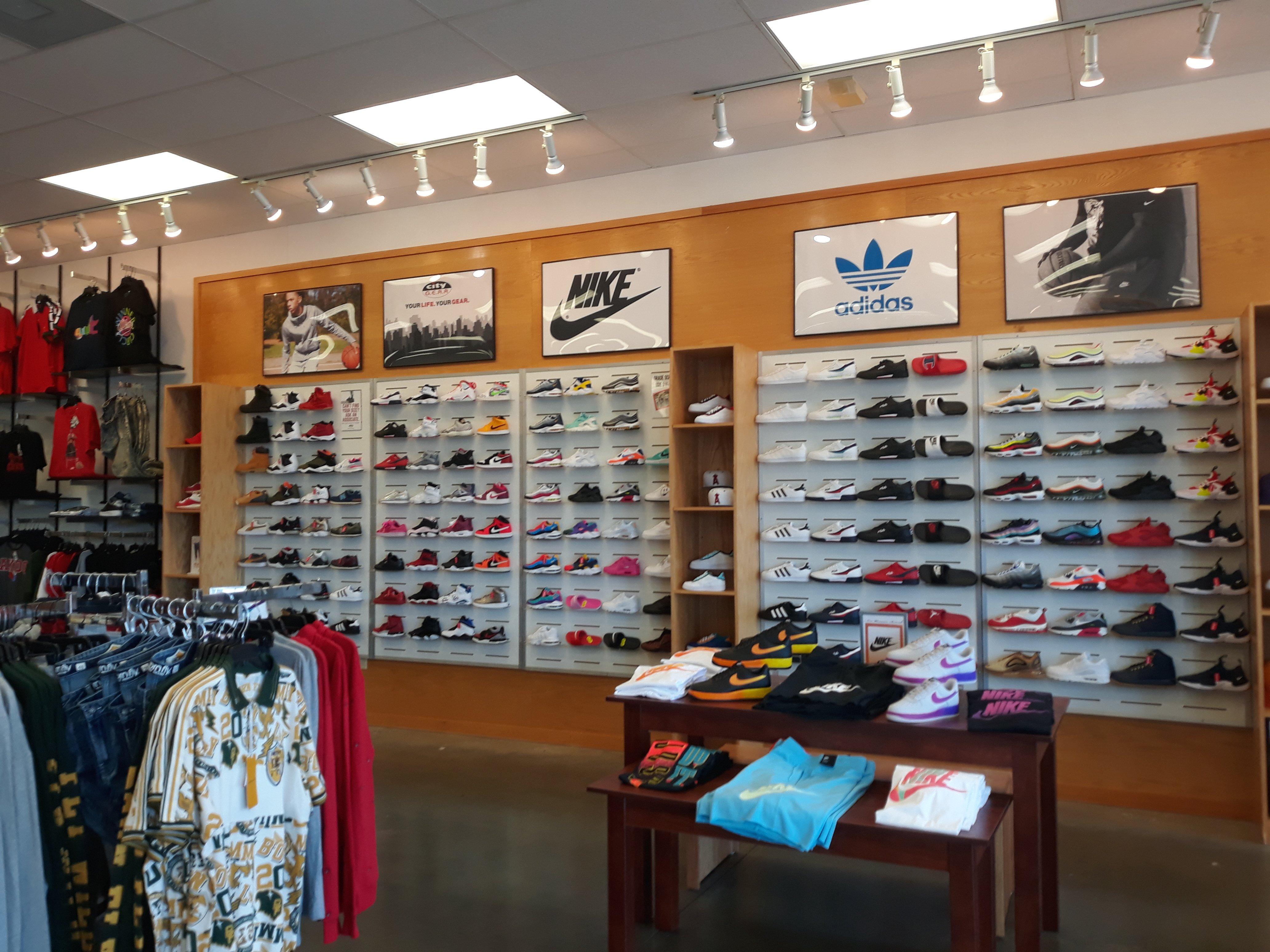 nike outlet store memphis tn