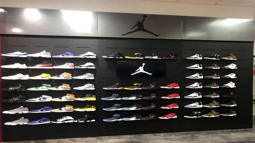 Hibbett  City Gear: Sneakers, Shoes, Athletic Clothing & Sporting