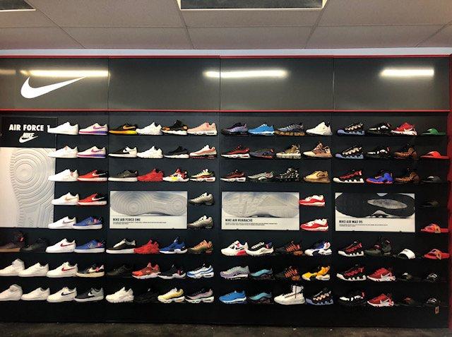 running shoe store evansville in