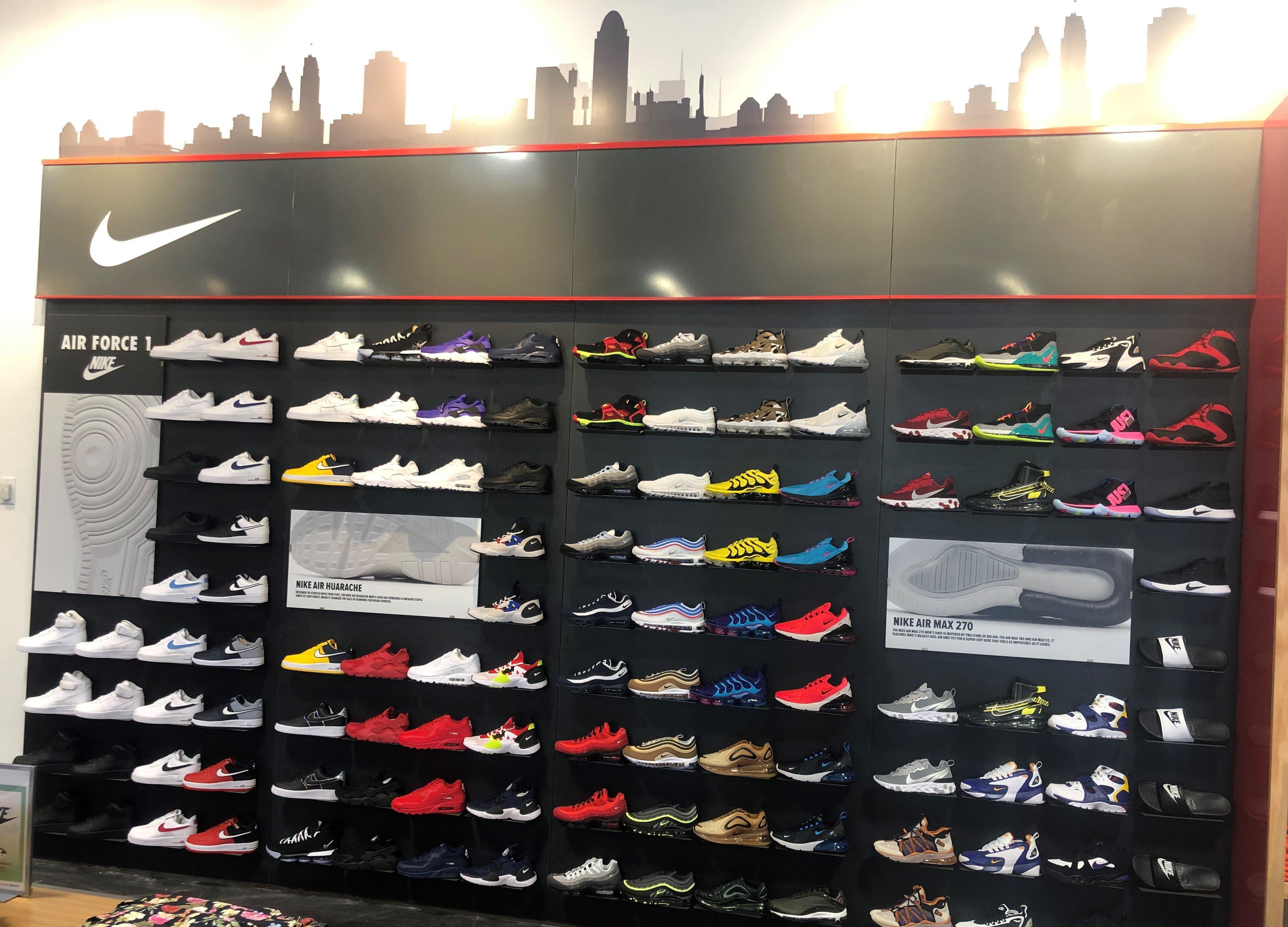 curbside shoe store near me