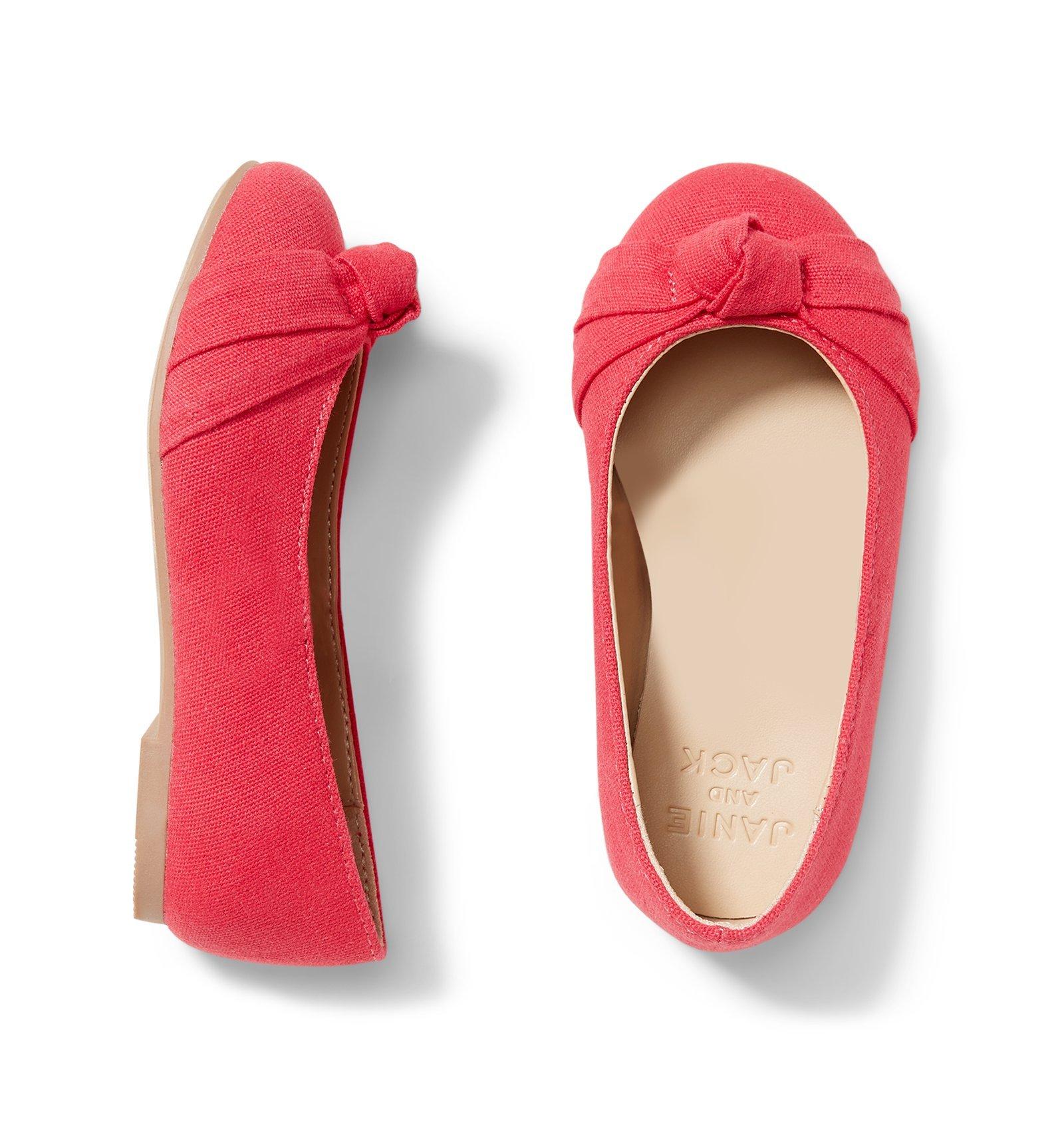 Knotted Flat