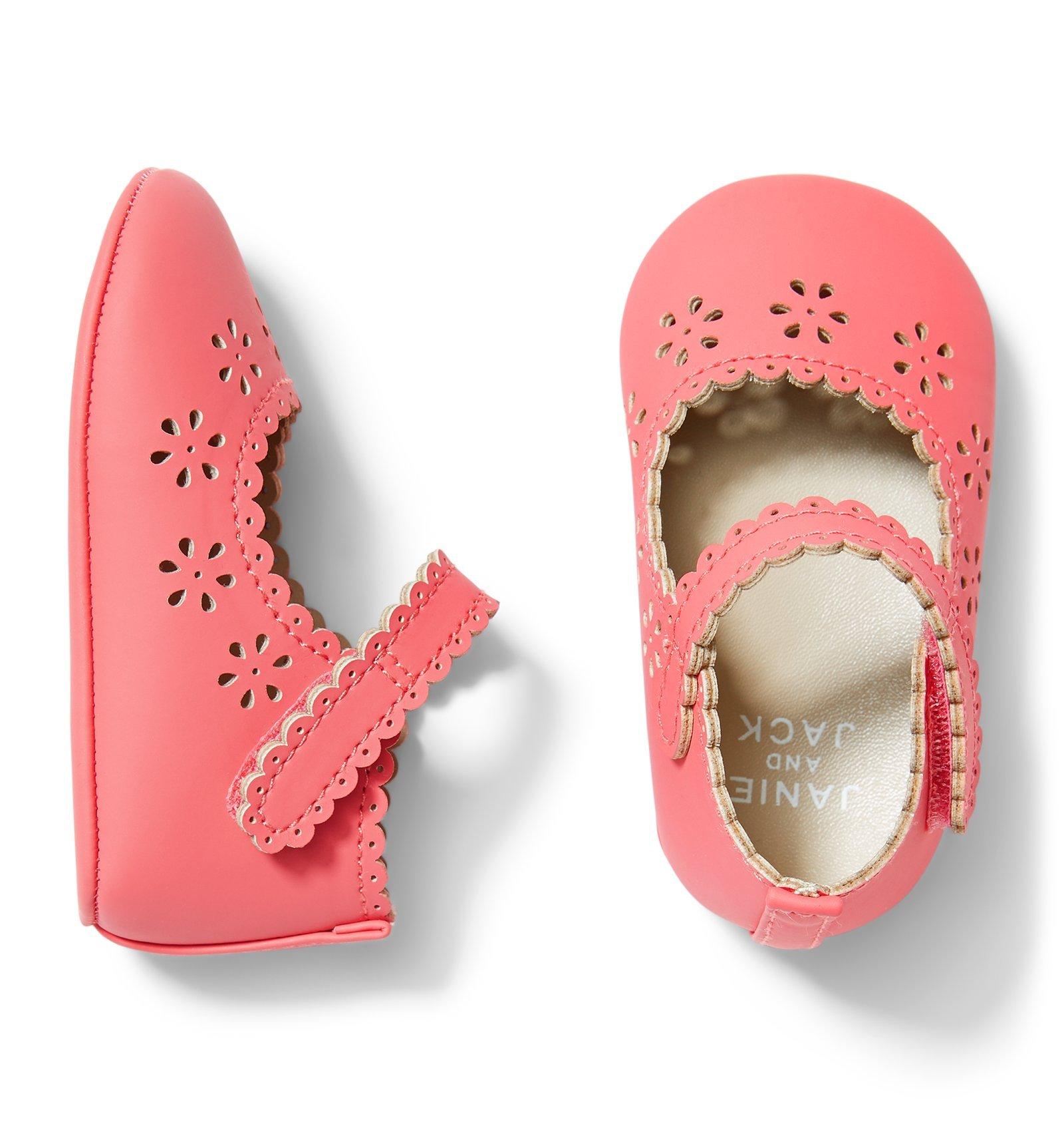 Scallop Eyelet Crib Shoe image number 0