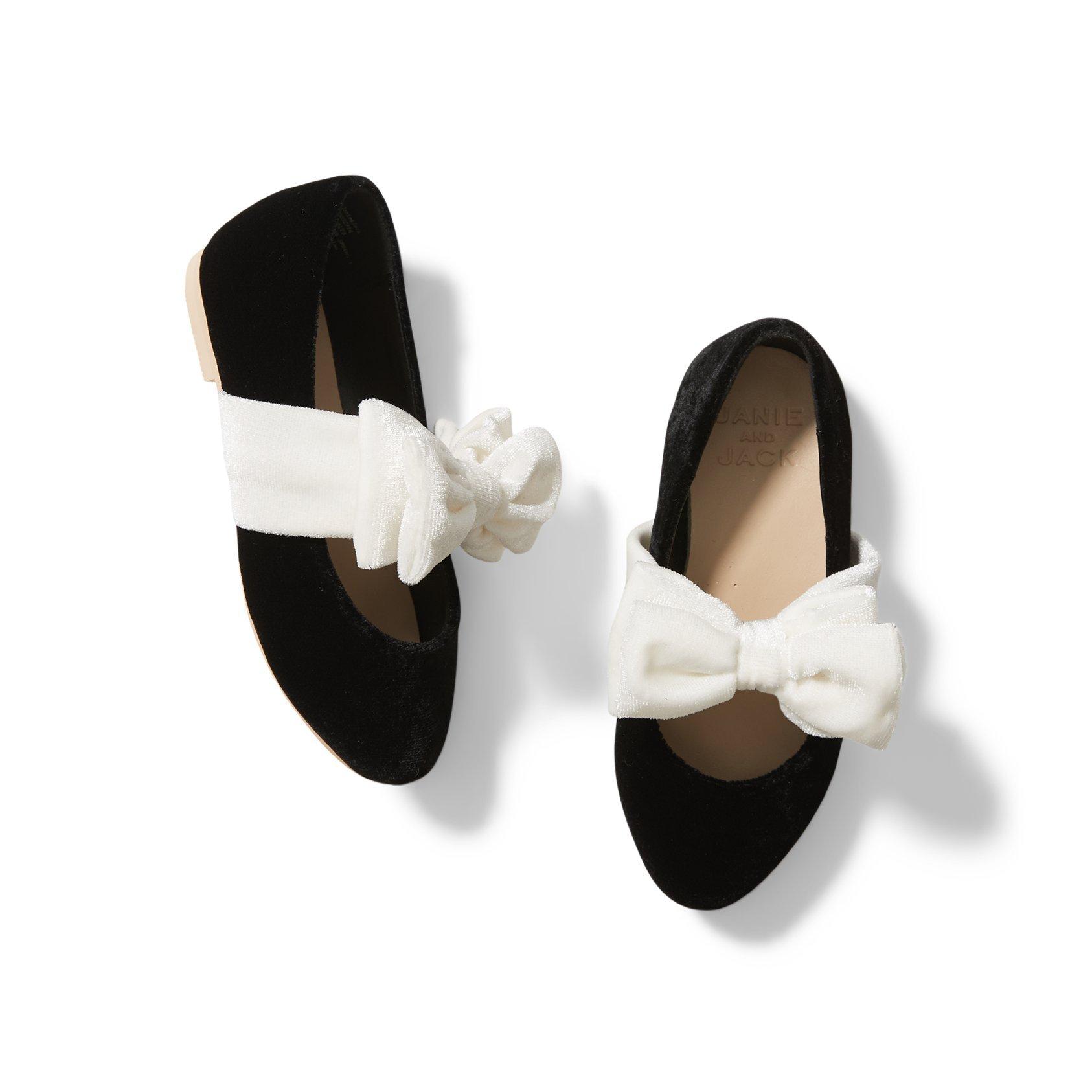 Velvet Bow Flat