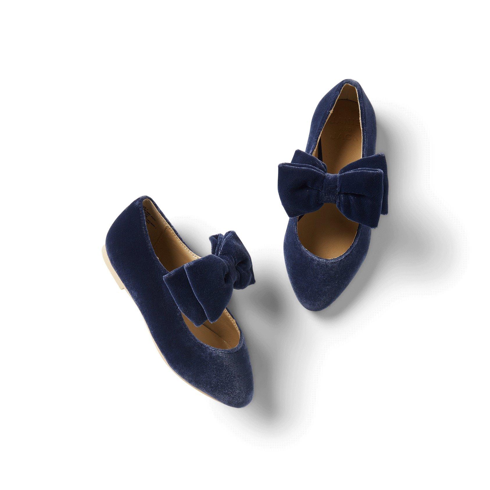 Velvet Bow Flat