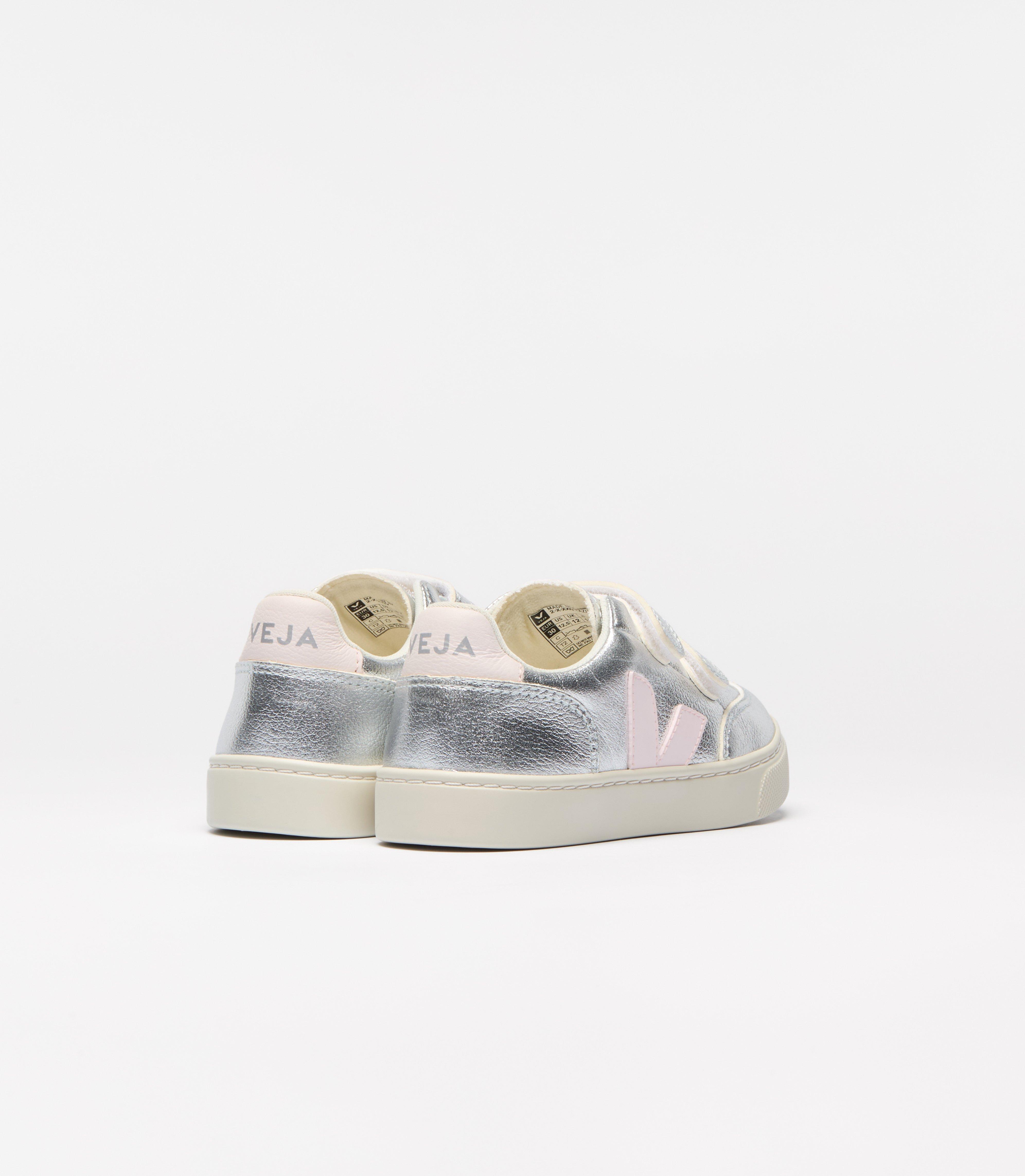 Veja Kid V12 Metallic Sneaker image number 2