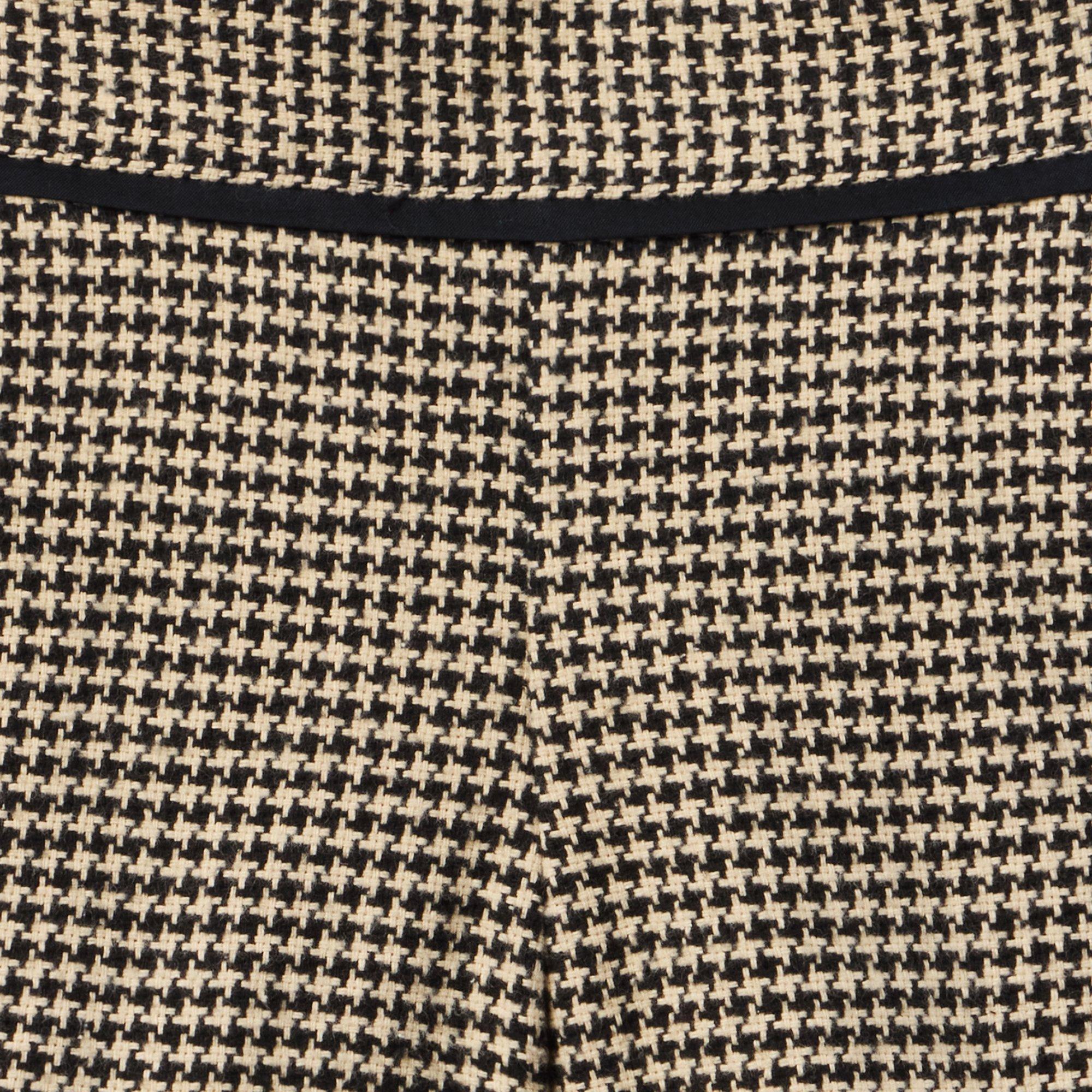 The Houndstooth Short image number 1
