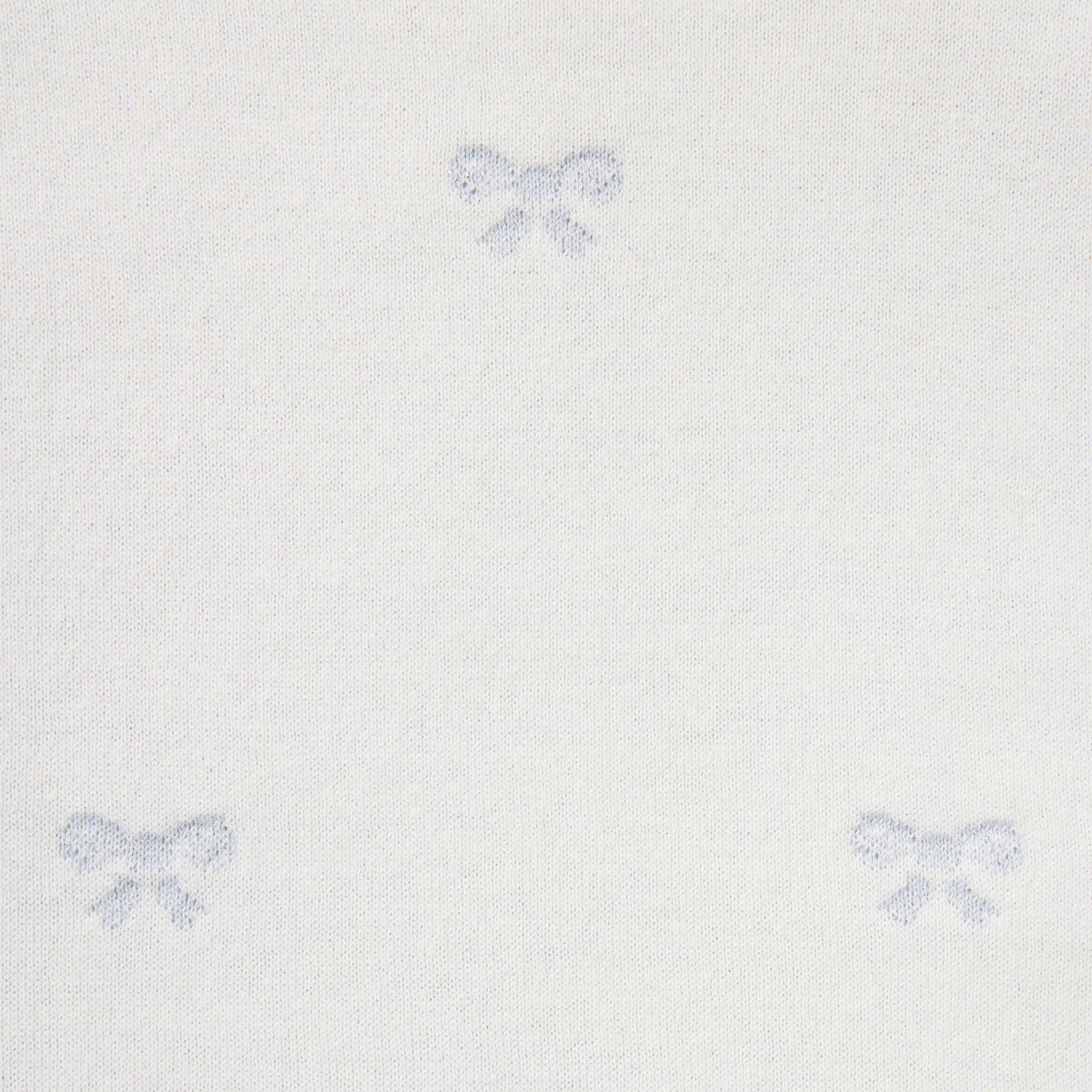 Baby Bow Sweater Blanket image number 1