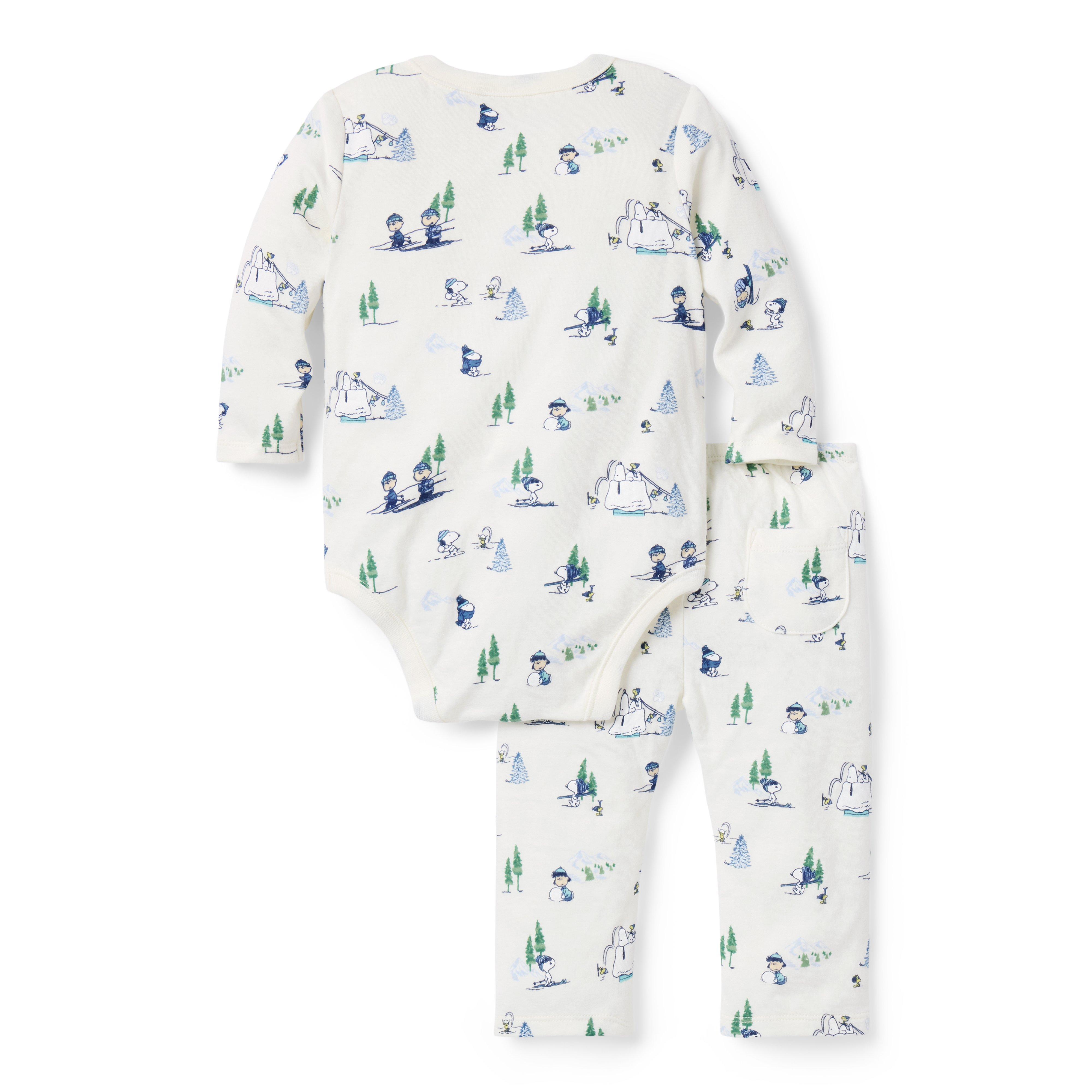 PEANUTS&trade; Snow Day Baby Wrap Matching Set image number 1