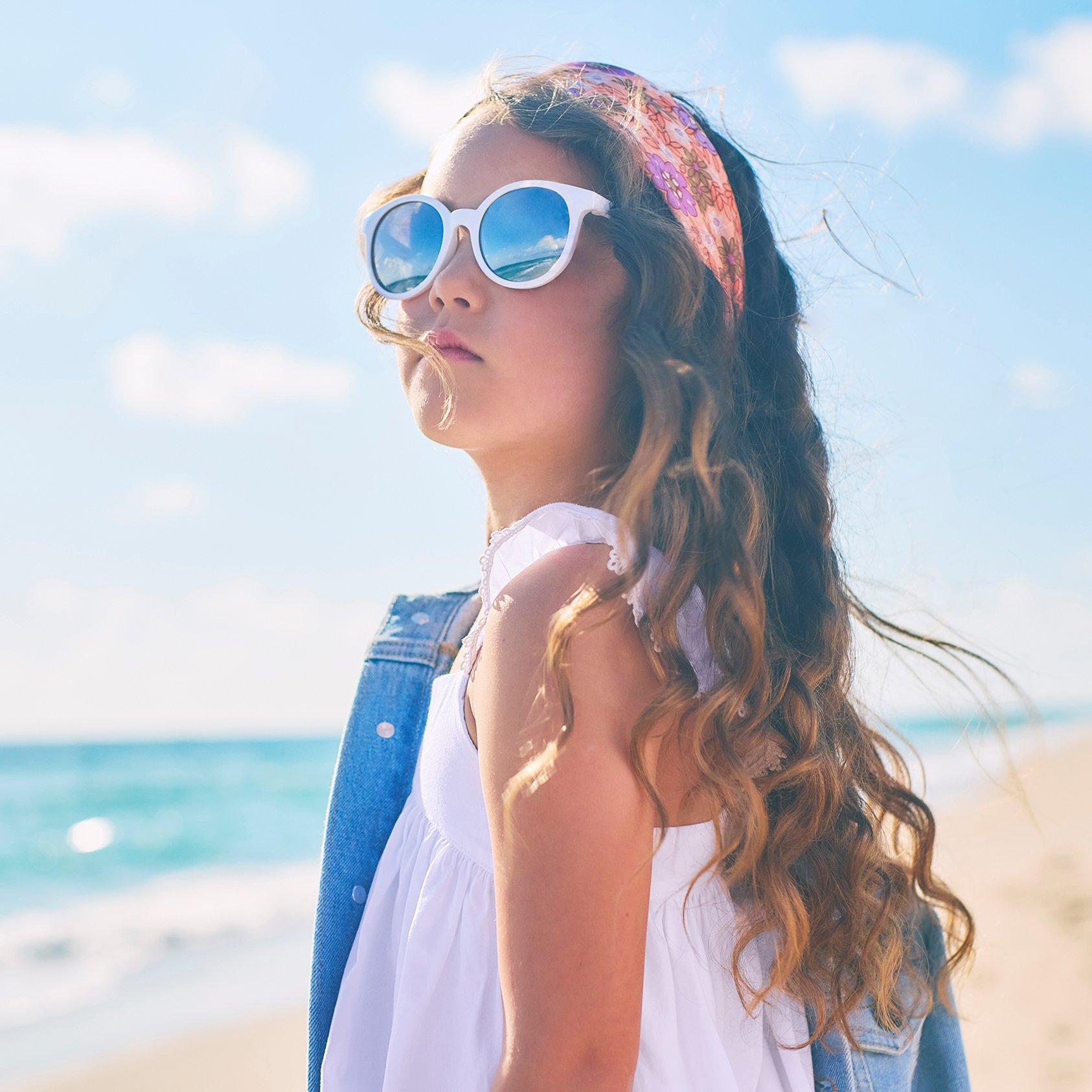 Round Sunglasses image number 2