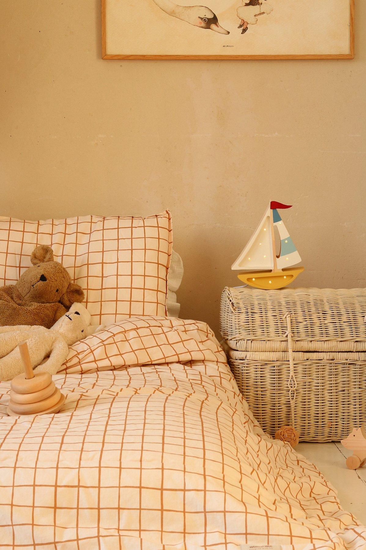 Mini Sailboat Lamp image number 2