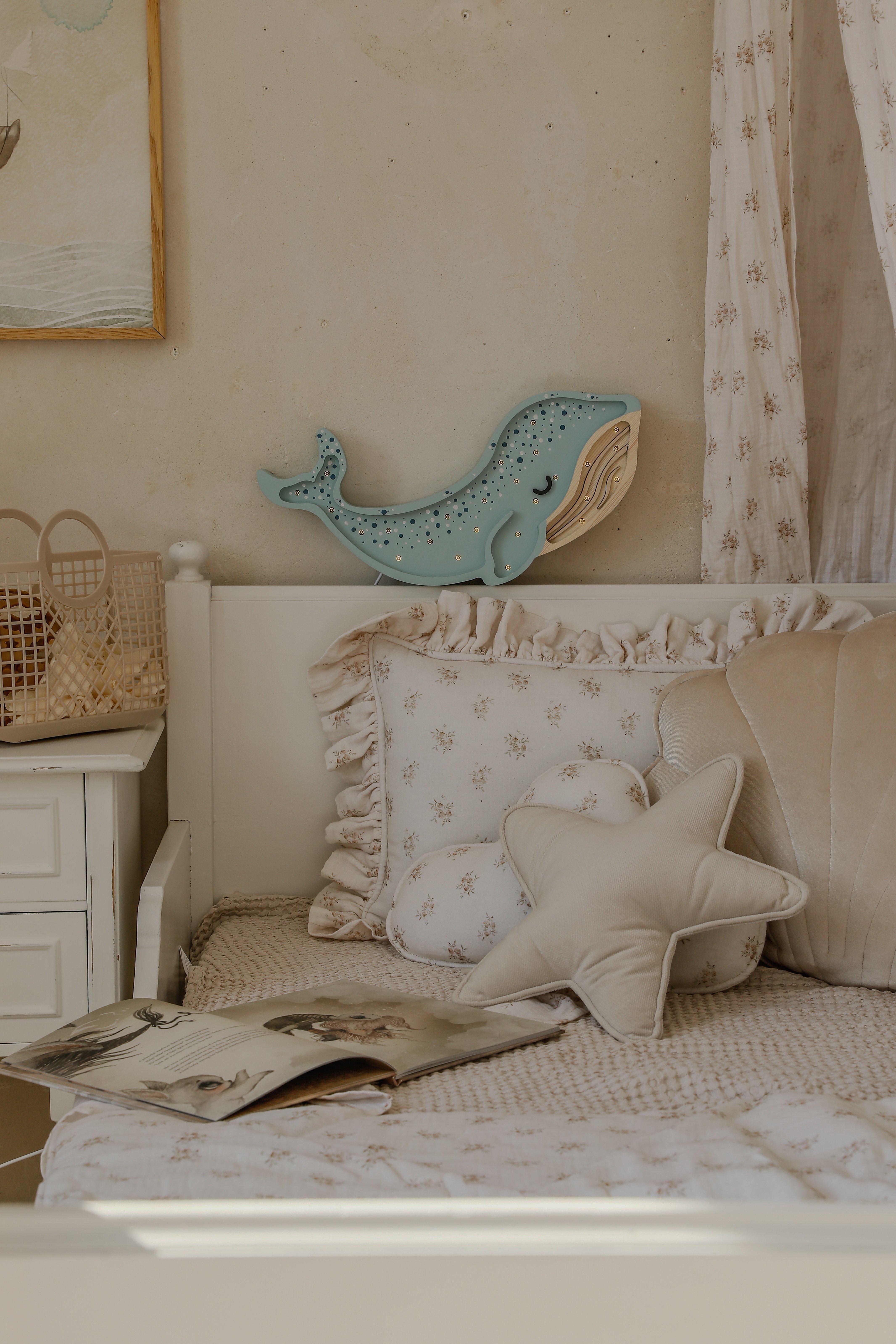 Whale Lamp image number 3