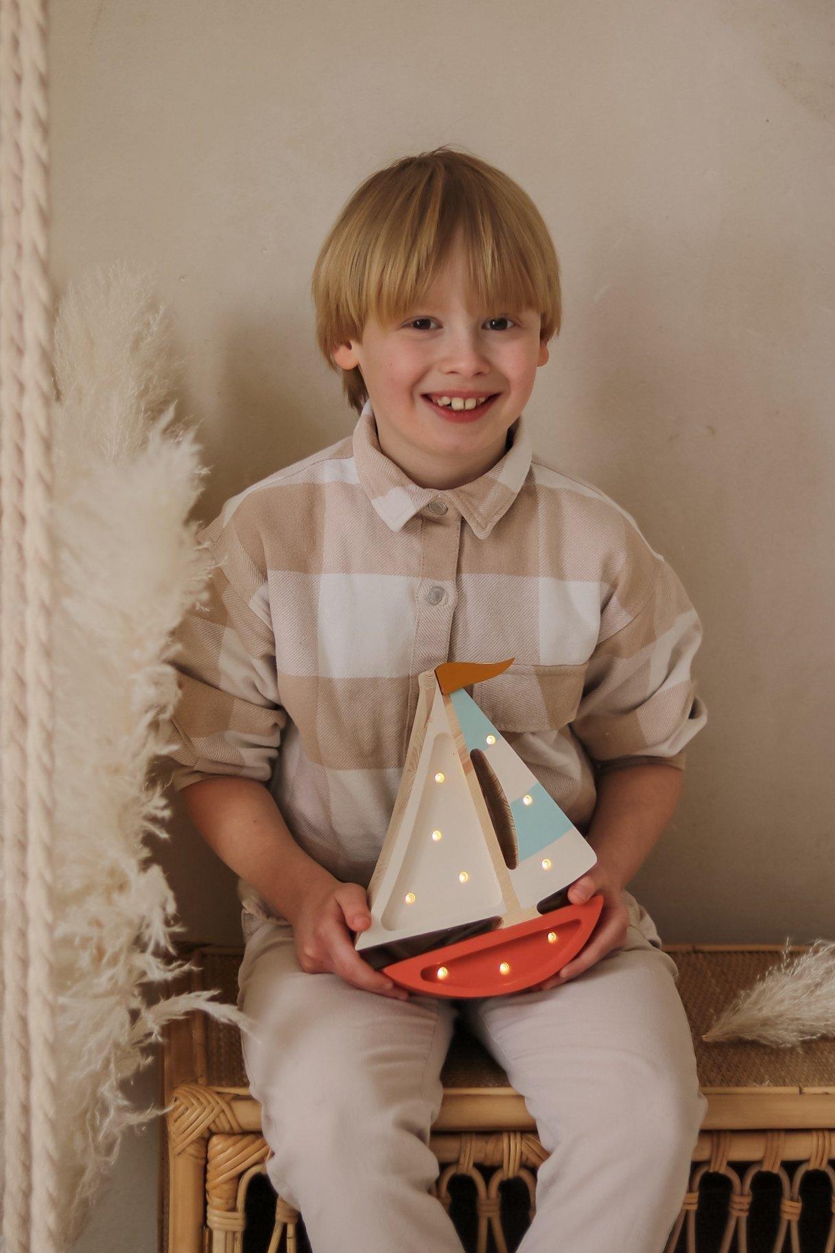 Mini Sailboat Lamp image number 4