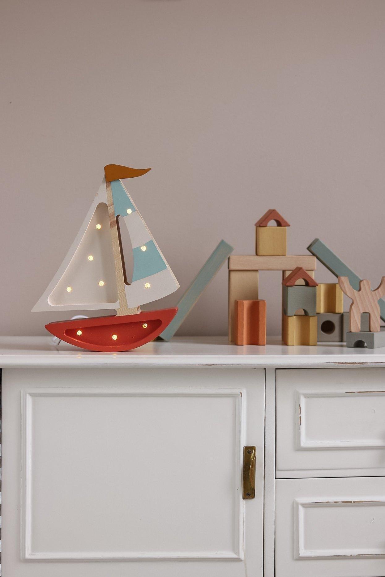 Mini Sailboat Lamp image number 1