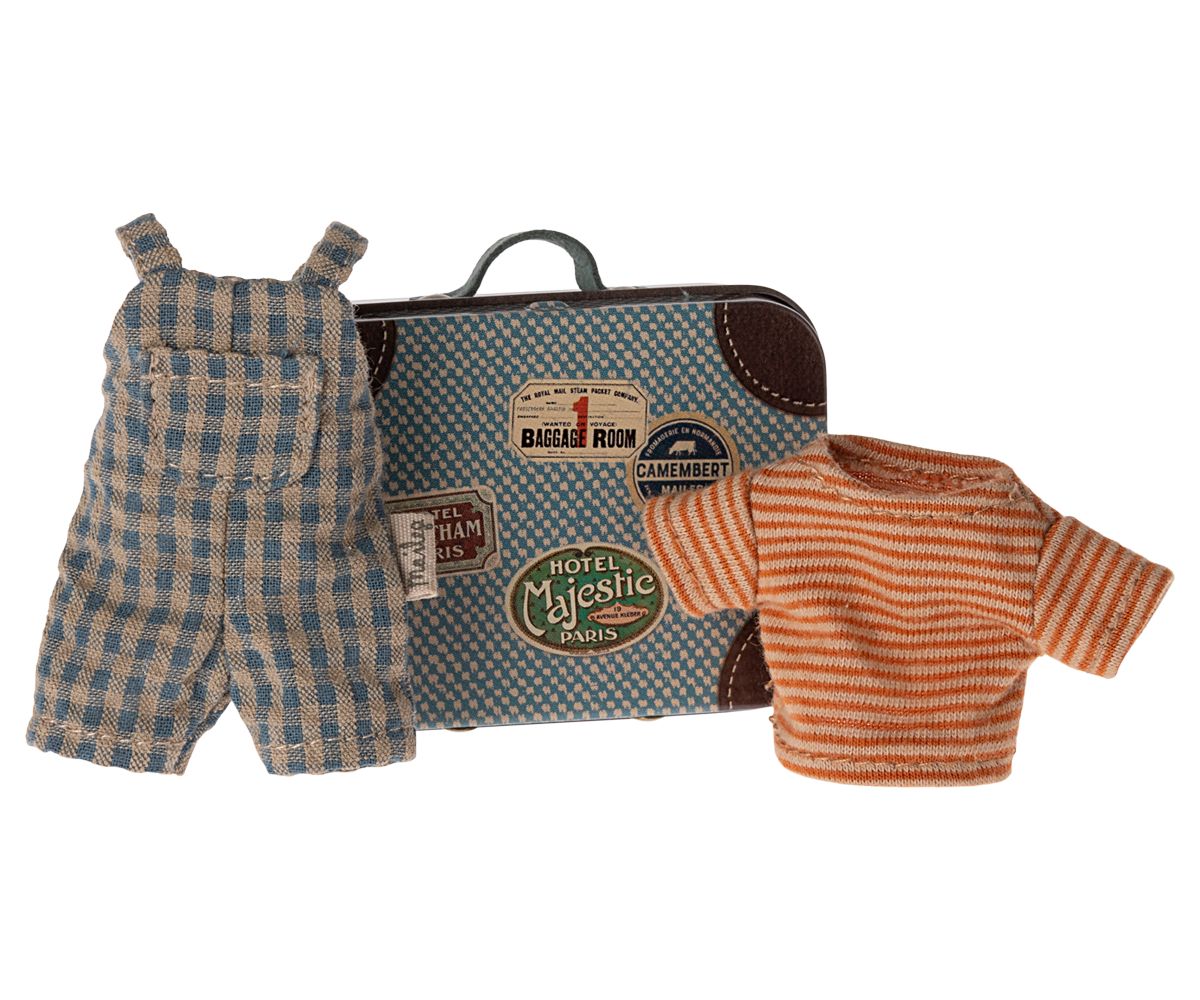 Overalls & Shirt in Suitcase, Mouse - Big Brother image number 2