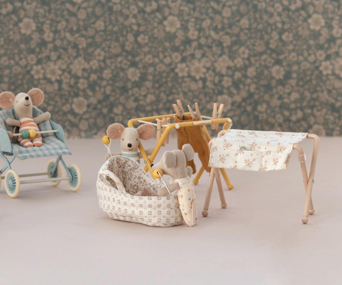 Nursery Table, Baby Mouse - Rose image number 1