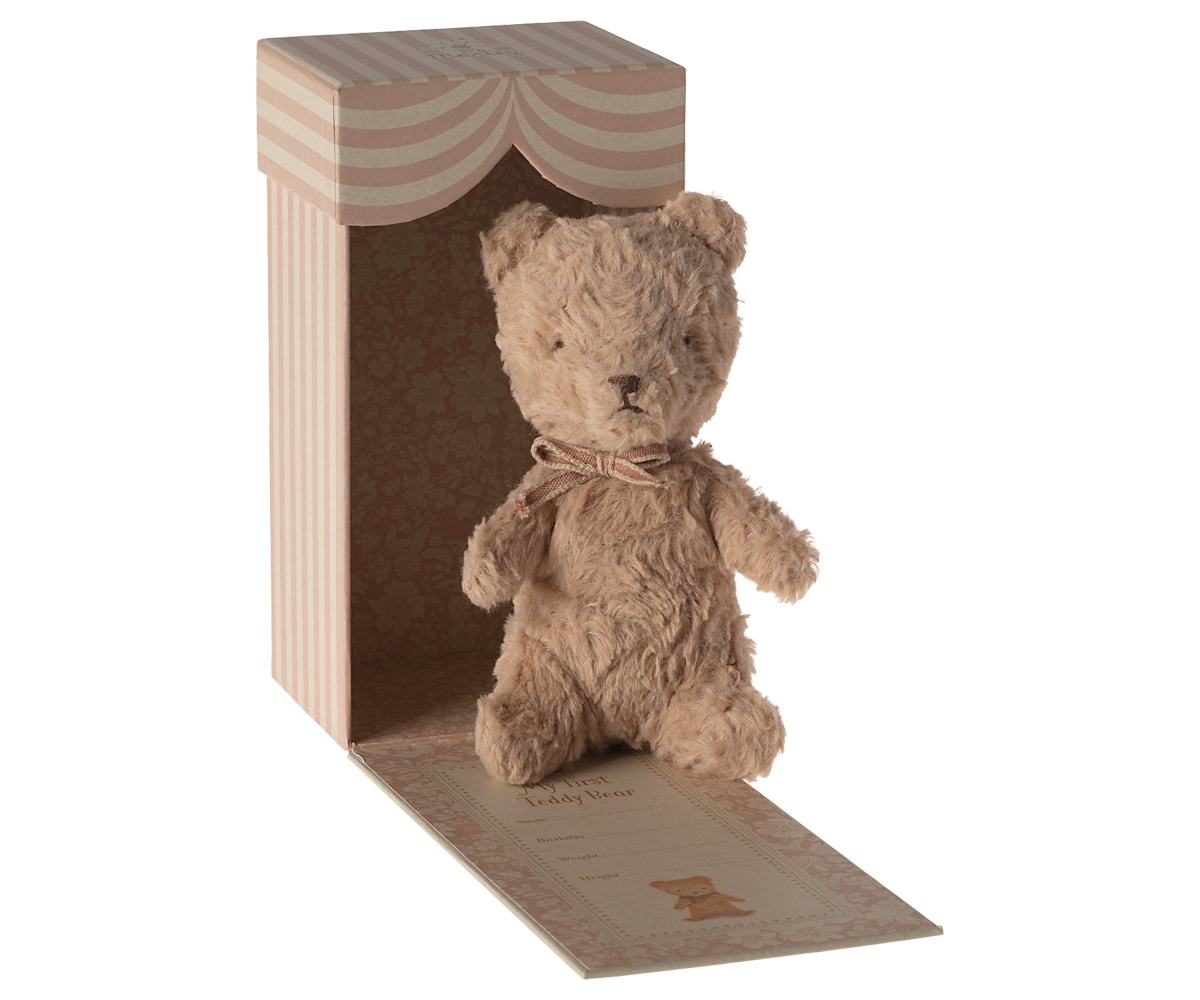 My first teddy - Powder image number 2