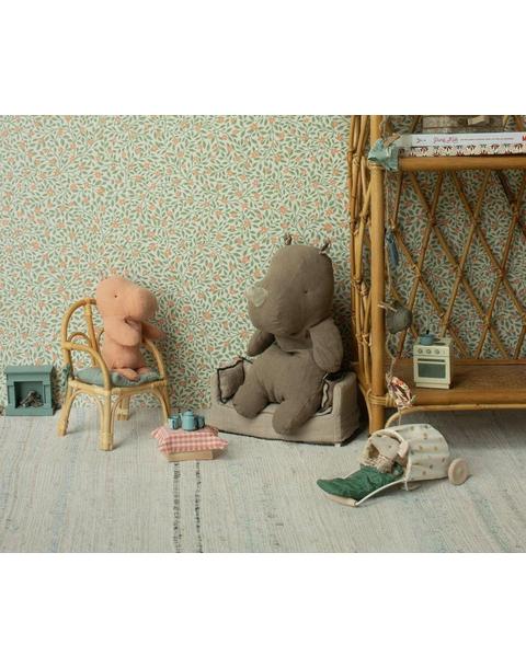 Rhino, Medium - Light Brown