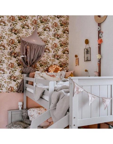 Little Sleepy Animals Light Wallpaper