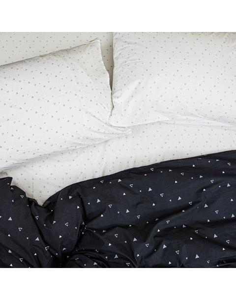 Organic Cosmic Triangles Duvet Cover