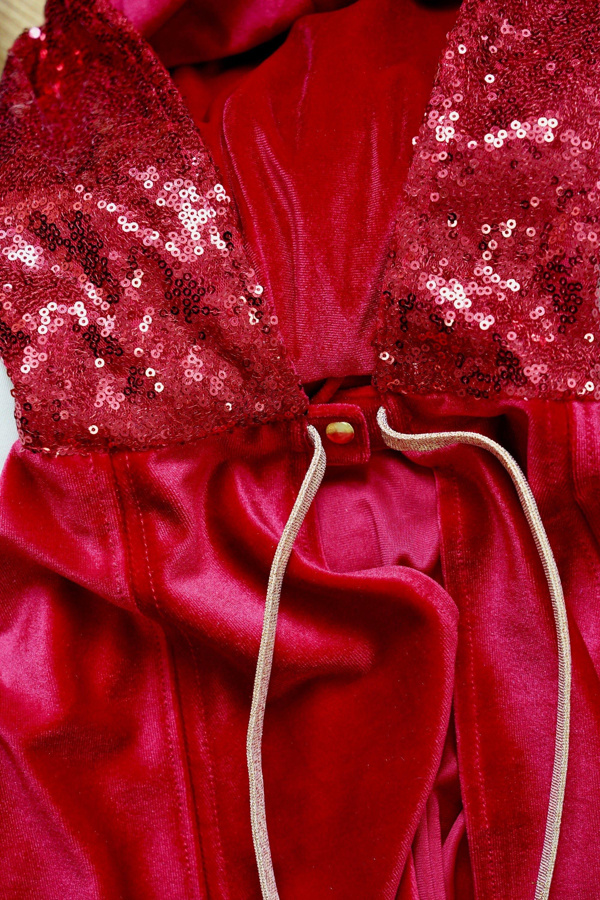 “Little Red Riding Hood” Magic Cape image number 2