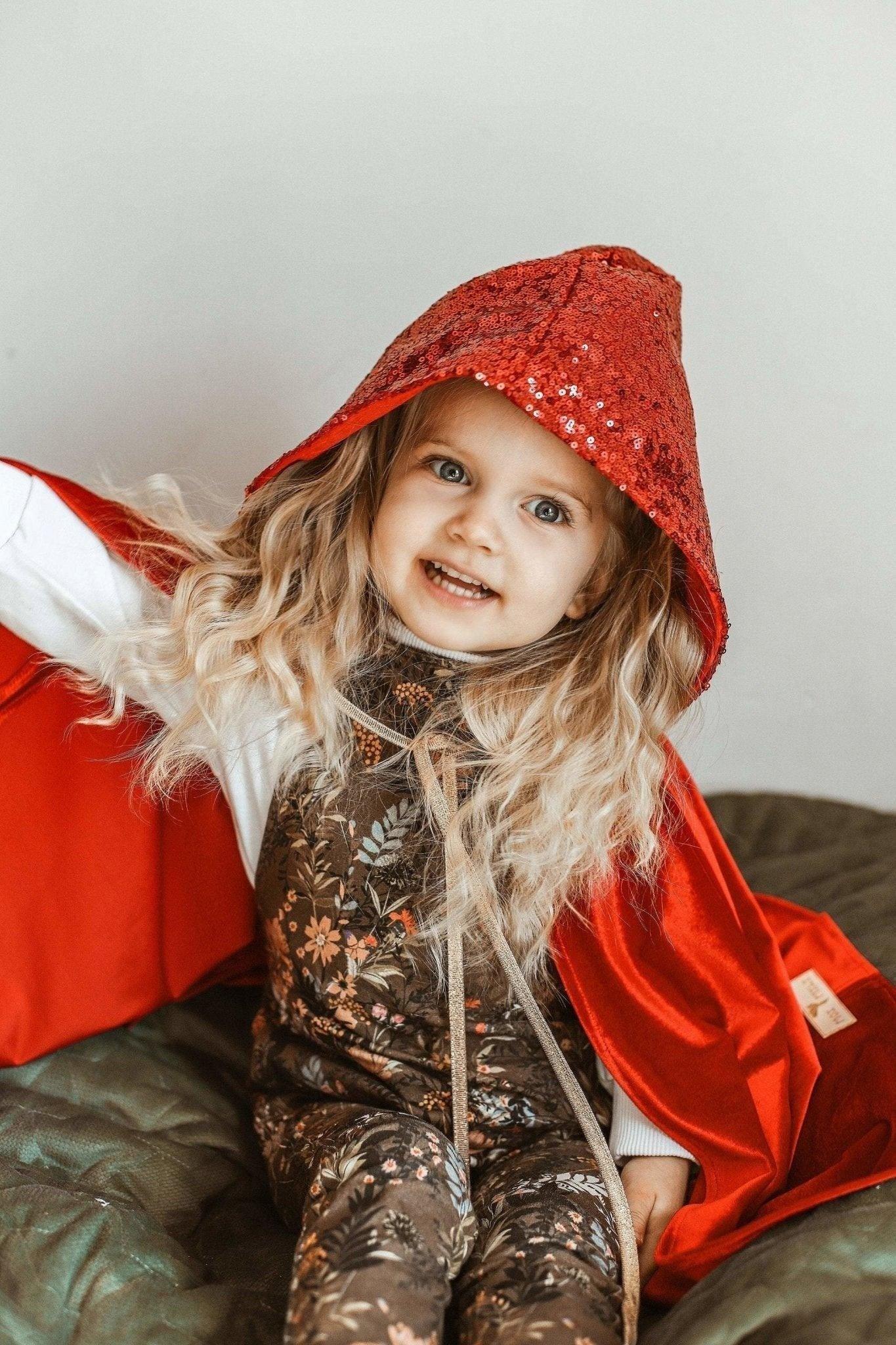 “Little Red Riding Hood” Magic Cape image number 4