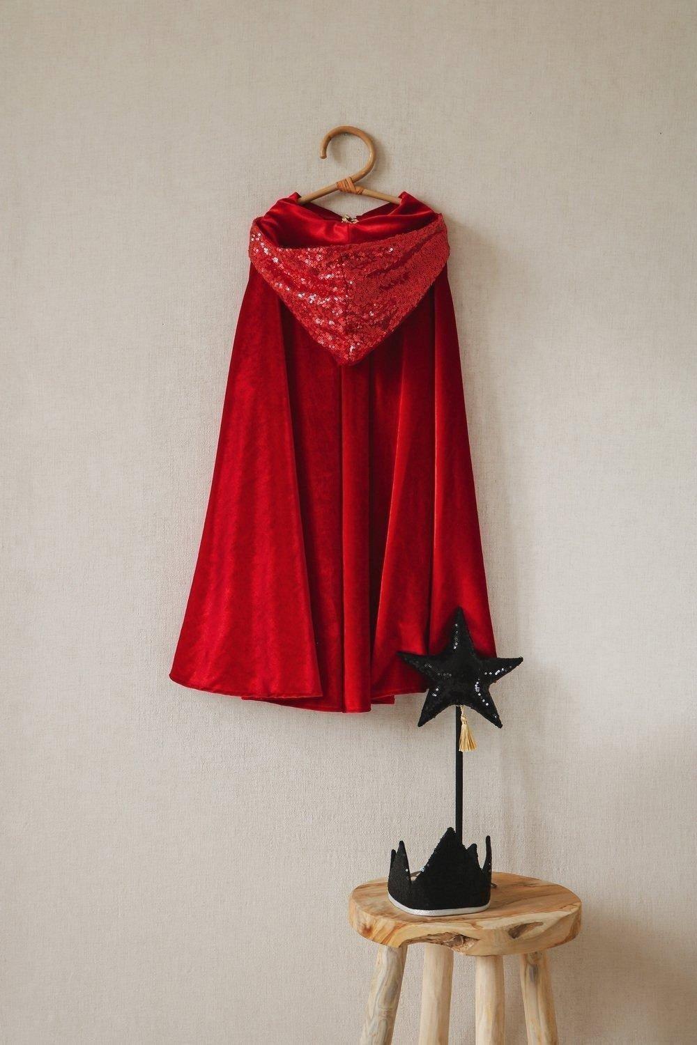 “Little Red Riding Hood” Magic Cape image number 1