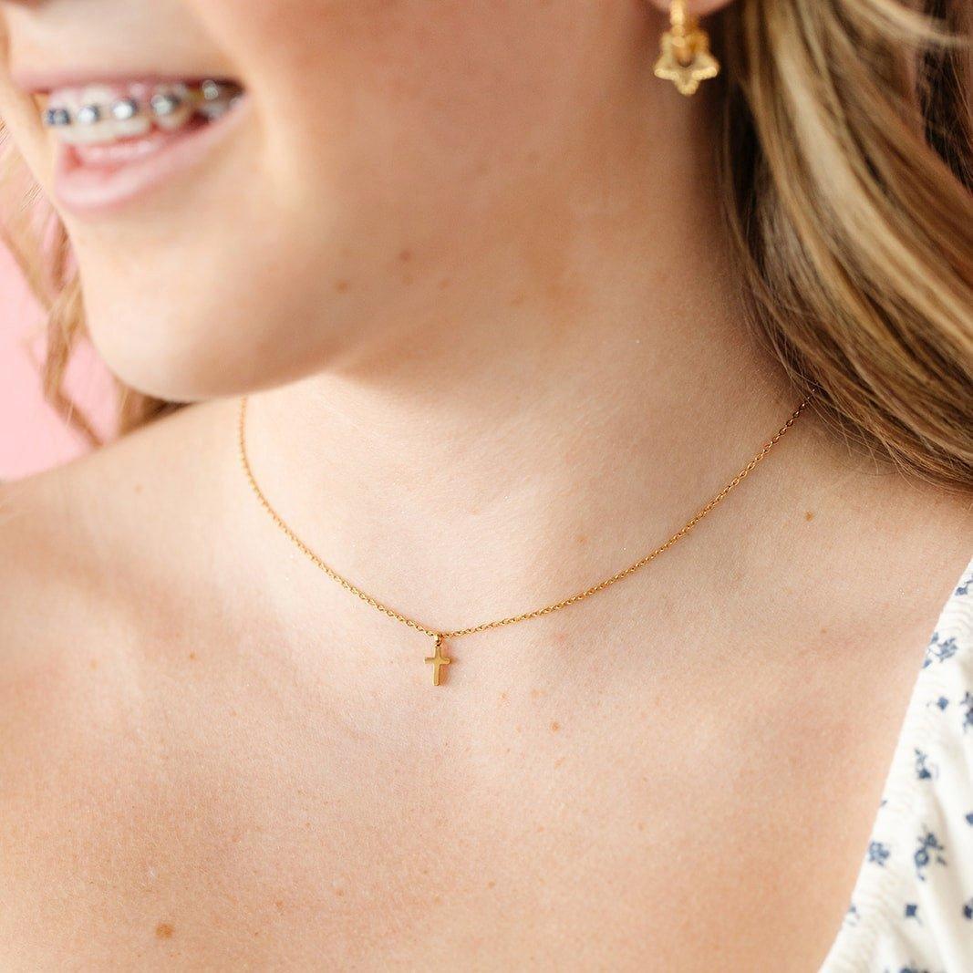 Cross Pendant Necklace image number 1